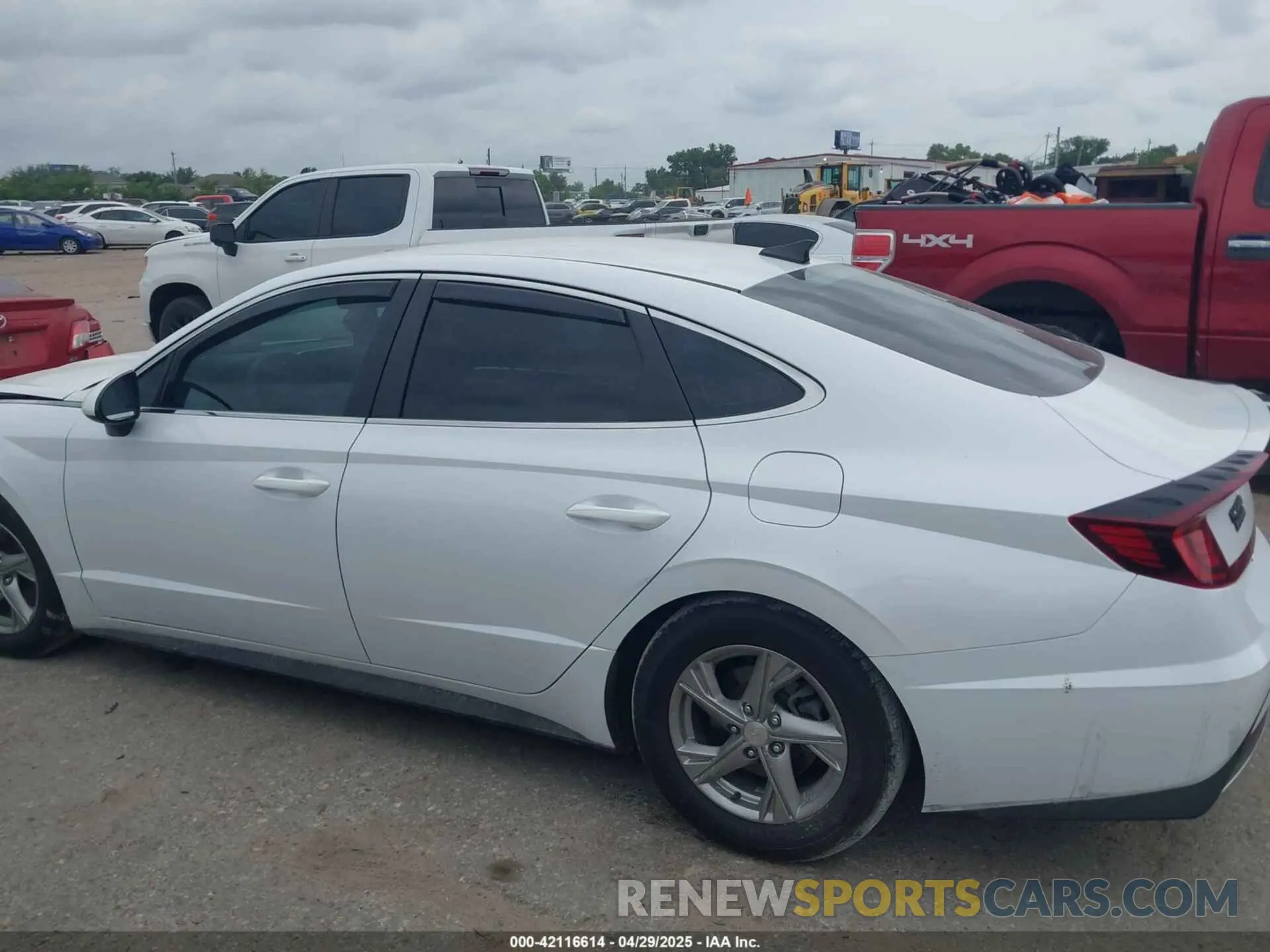 13 fotografías del automóvil dañado 5NPEG4JA6MH131152 HYUNDAI SONATA 2021