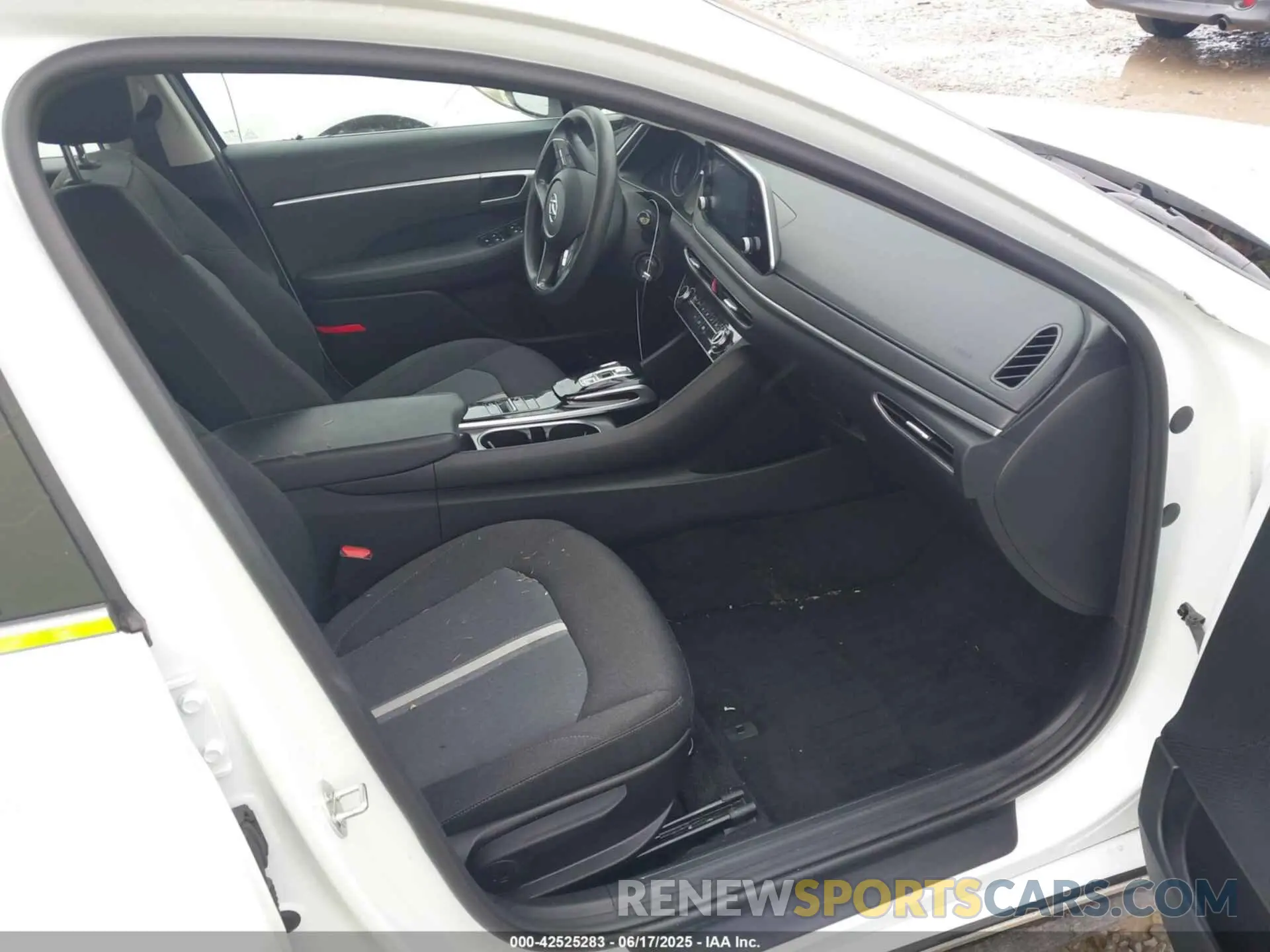 5 fotografías del automóvil dañado 5NPEG4JA7MH071351 HYUNDAI SONATA 2021
