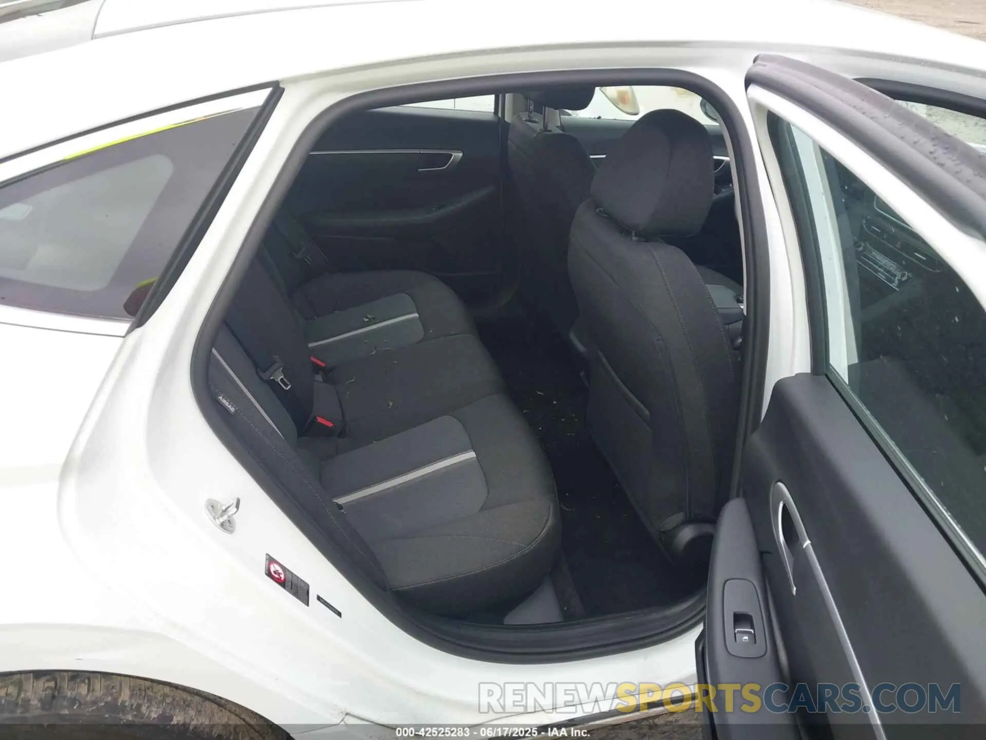 8 fotografías del automóvil dañado 5NPEG4JA7MH071351 HYUNDAI SONATA 2021