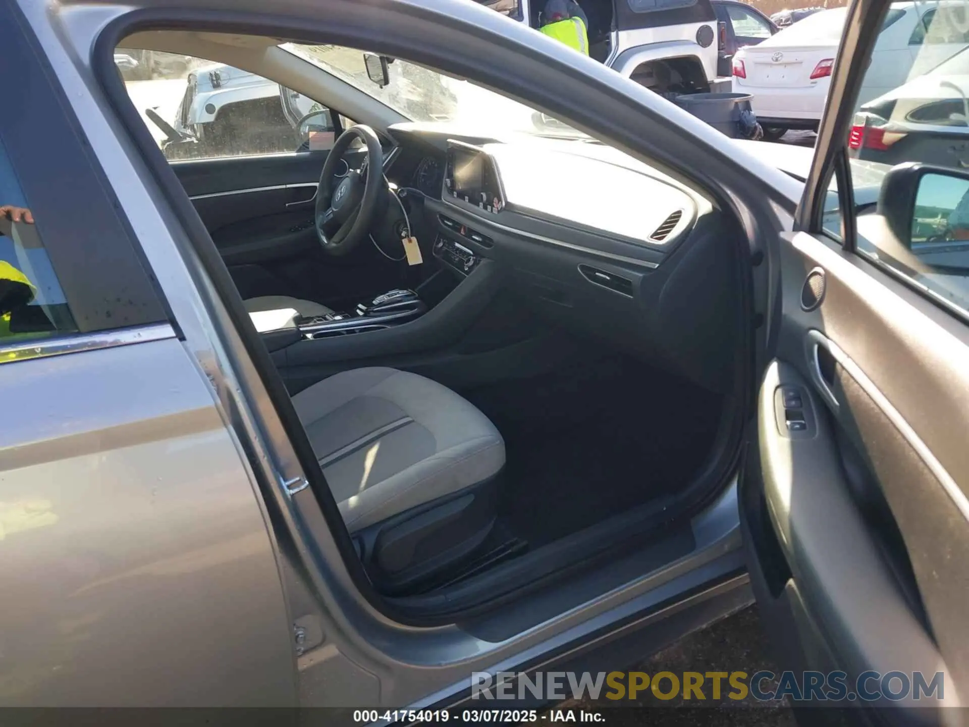 5 fotografías del automóvil dañado 5NPEG4JA8MH074923 HYUNDAI SONATA 2021