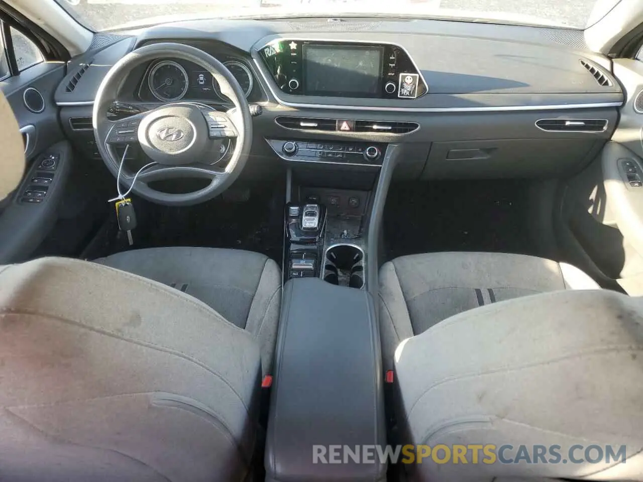8 fotografías del automóvil dañado 5NPEG4JA8MH078910 HYUNDAI SONATA 2021