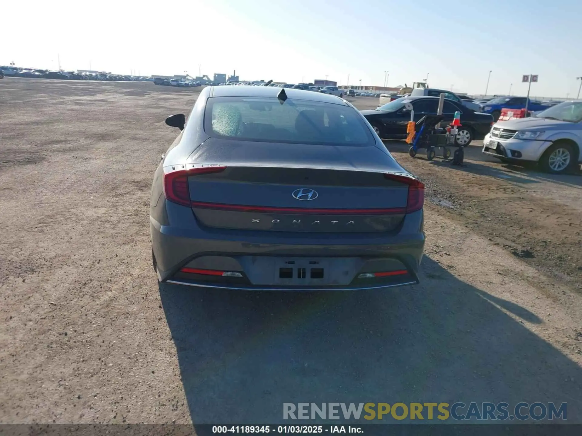17 fotografías del automóvil dañado 5NPEG4JA8MH105863 HYUNDAI SONATA 2021