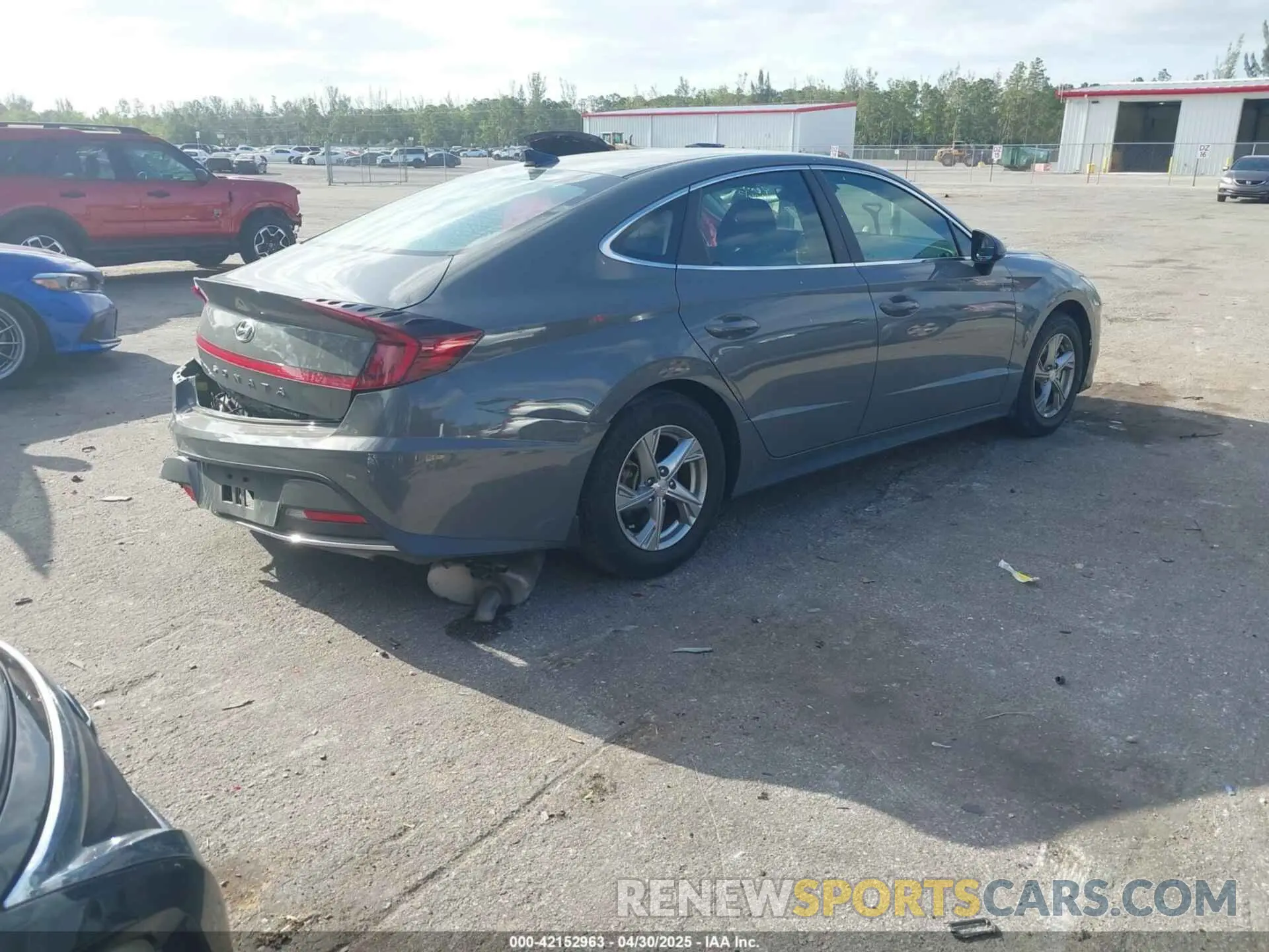 4 fotografías del automóvil dañado 5NPEG4JA8MH121593 HYUNDAI SONATA 2021