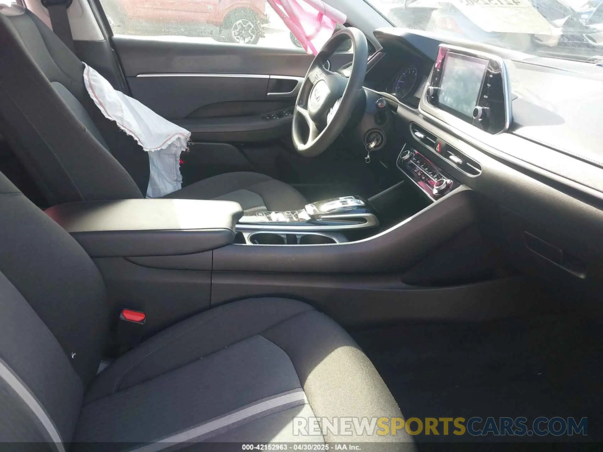5 fotografías del automóvil dañado 5NPEG4JA8MH121593 HYUNDAI SONATA 2021