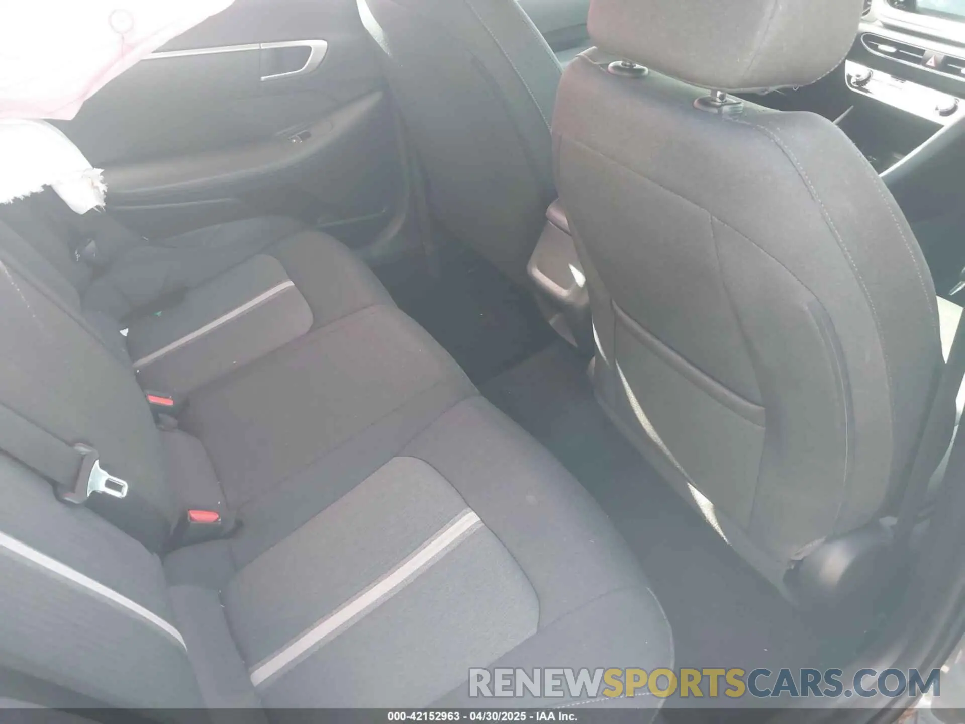 8 fotografías del automóvil dañado 5NPEG4JA8MH121593 HYUNDAI SONATA 2021