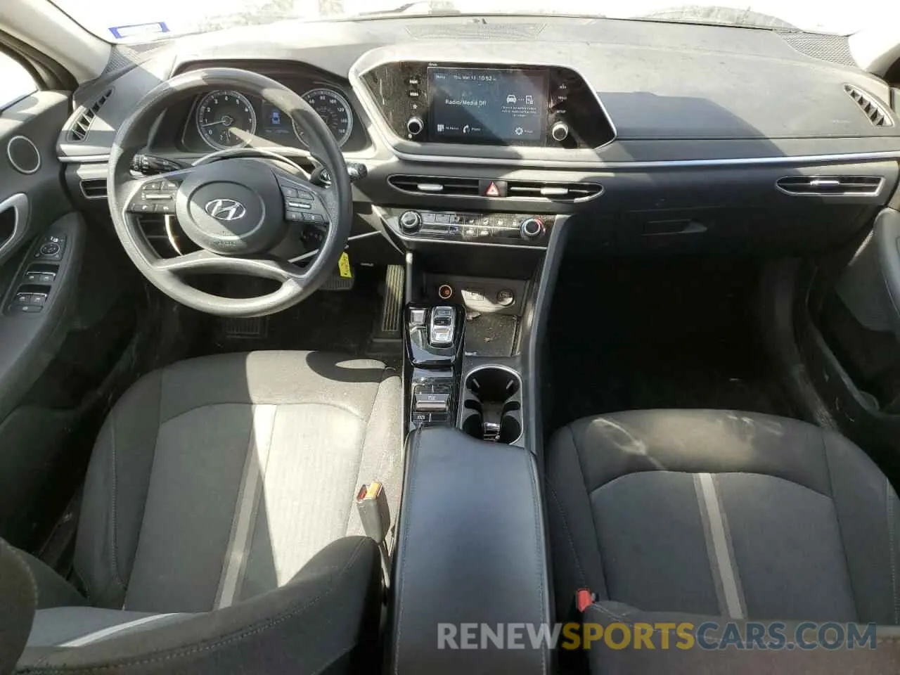 8 fotografías del automóvil dañado 5NPEG4JAXMH107856 HYUNDAI SONATA 2021
