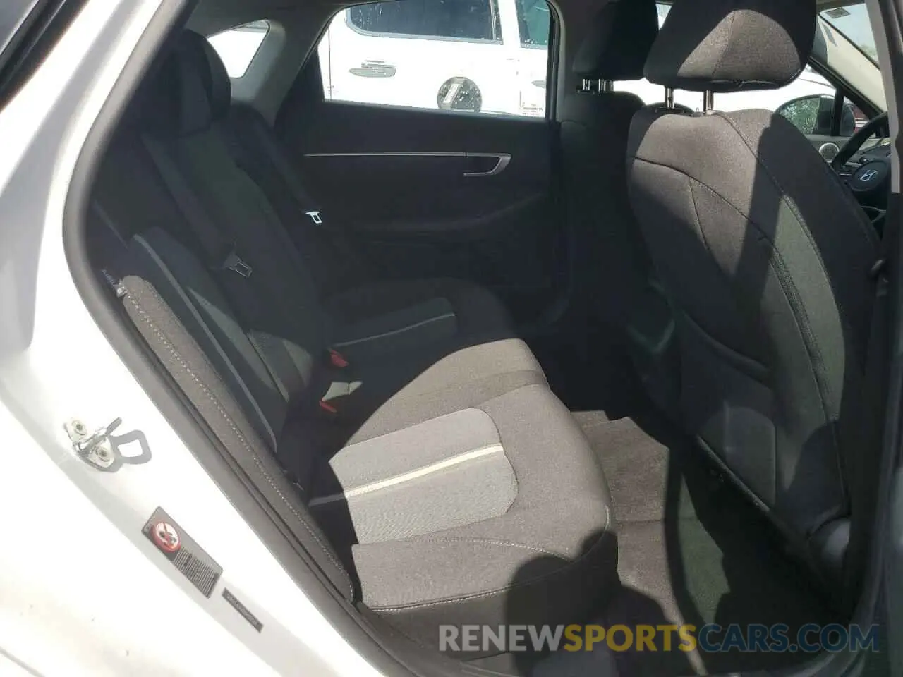 10 fotografías del automóvil dañado 5NPEG4JAXMH109364 HYUNDAI SONATA 2021