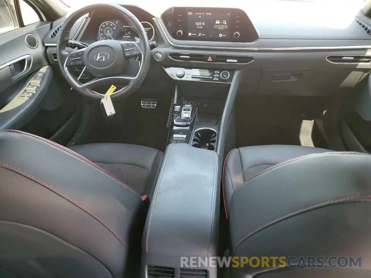 8 fotografías del automóvil dañado 5NPEJ4J25MH107998 HYUNDAI SONATA 2021