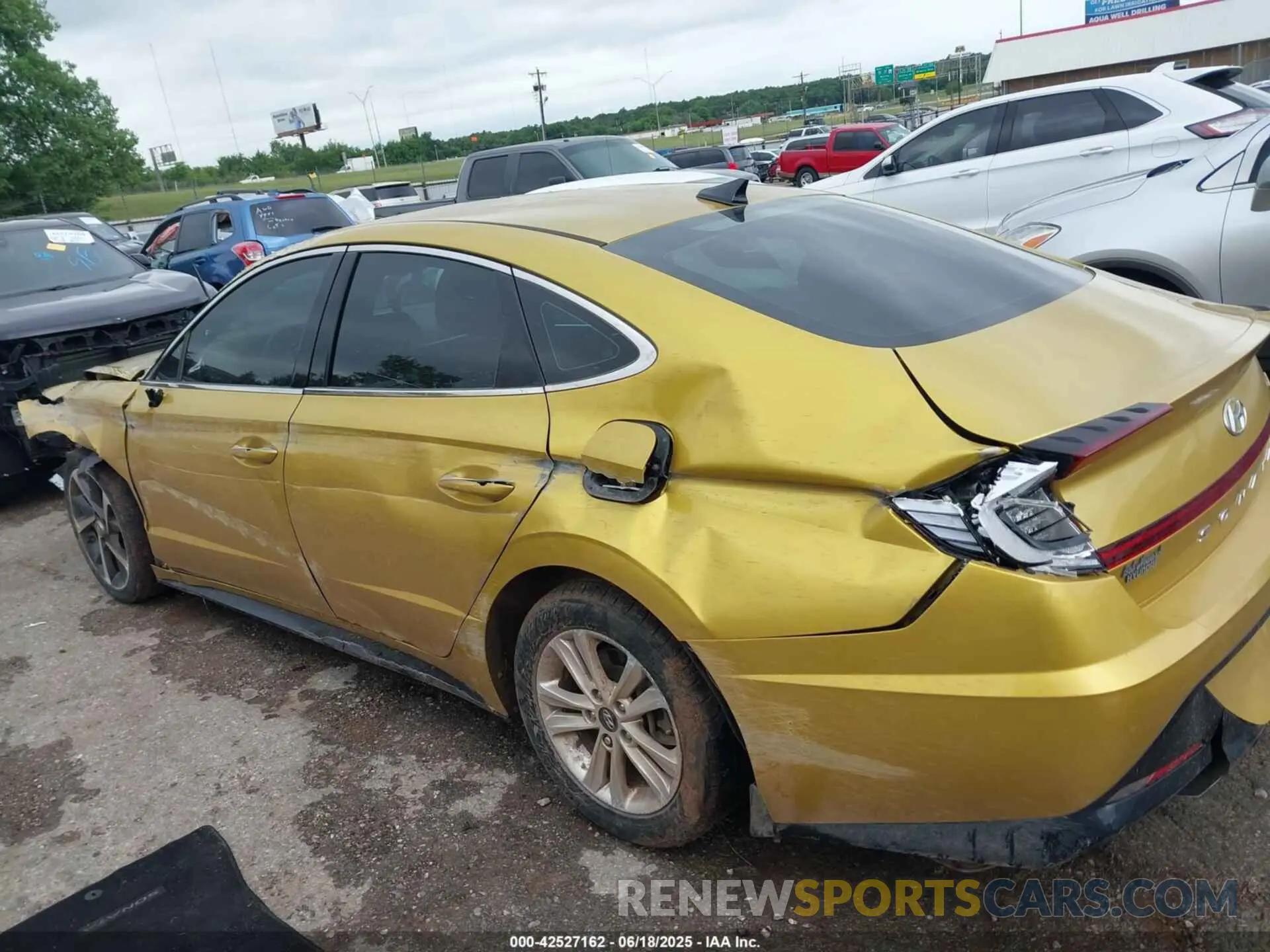 14 fotografías del automóvil dañado 5NPEJ4J27MH068847 HYUNDAI SONATA 2021