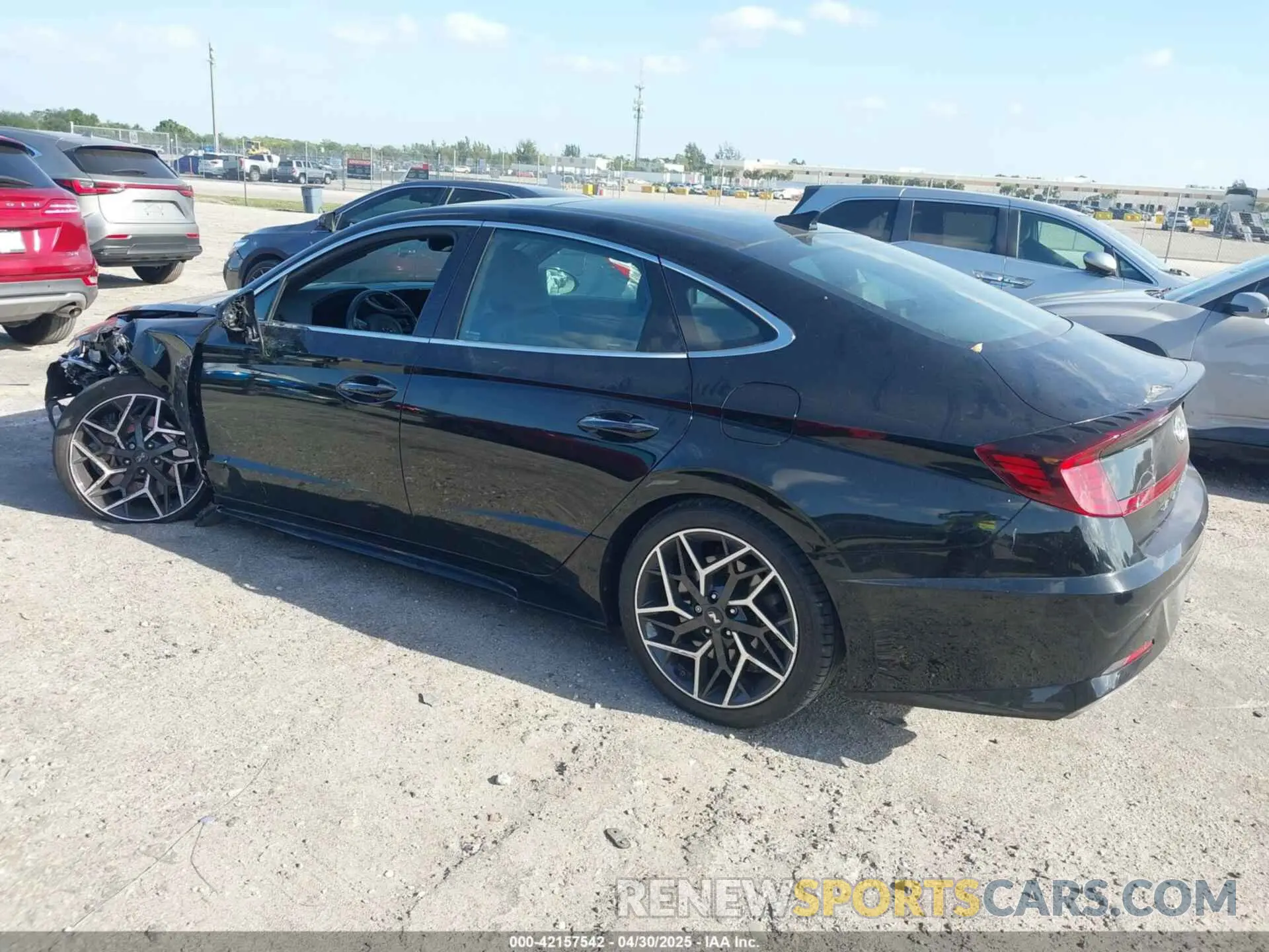 3 fotografías del automóvil dañado 5NPEK4JC2MH108693 HYUNDAI SONATA 2021