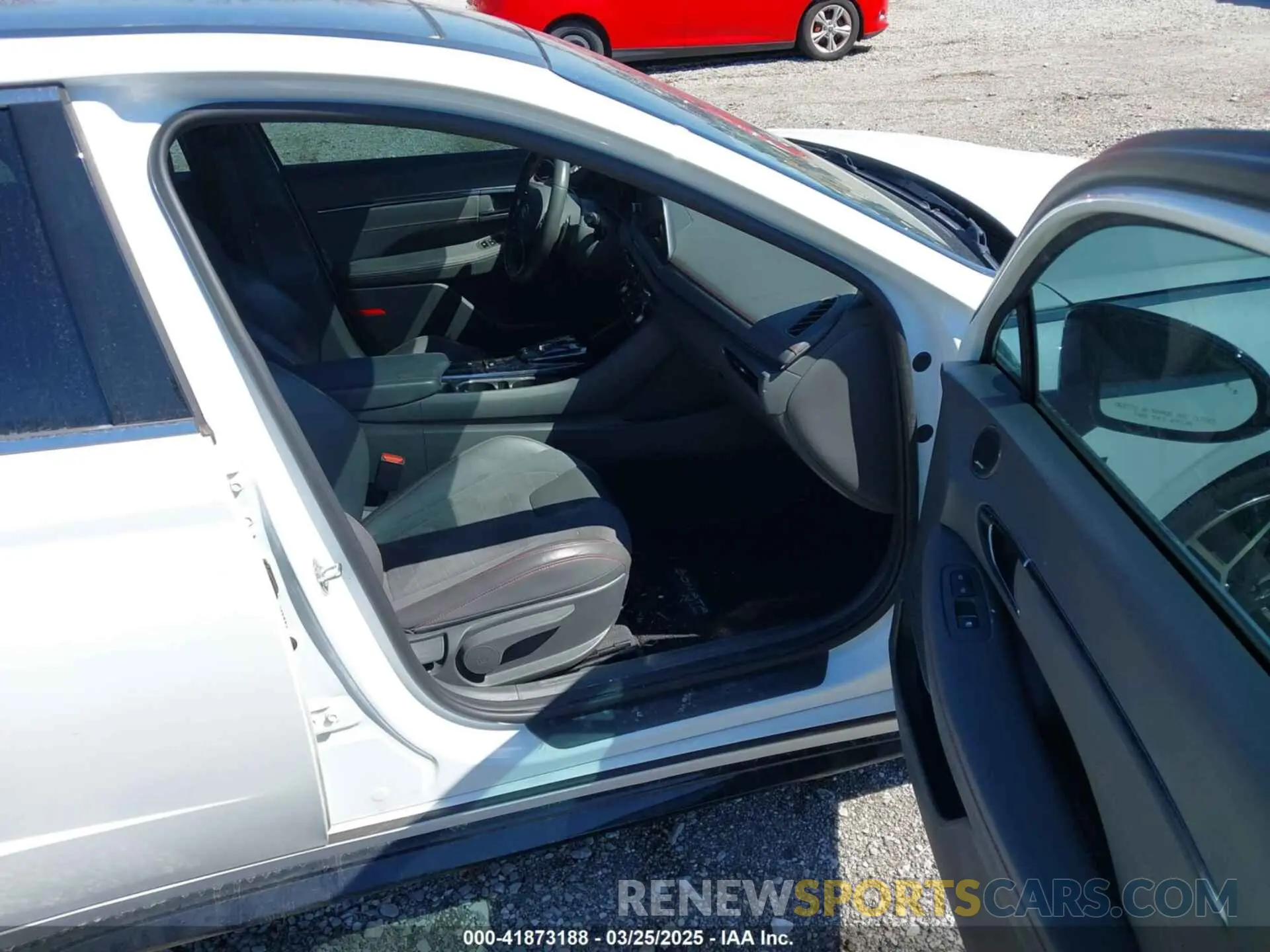 5 fotografías del automóvil dañado 5NPEK4JC5MH125746 HYUNDAI SONATA 2021