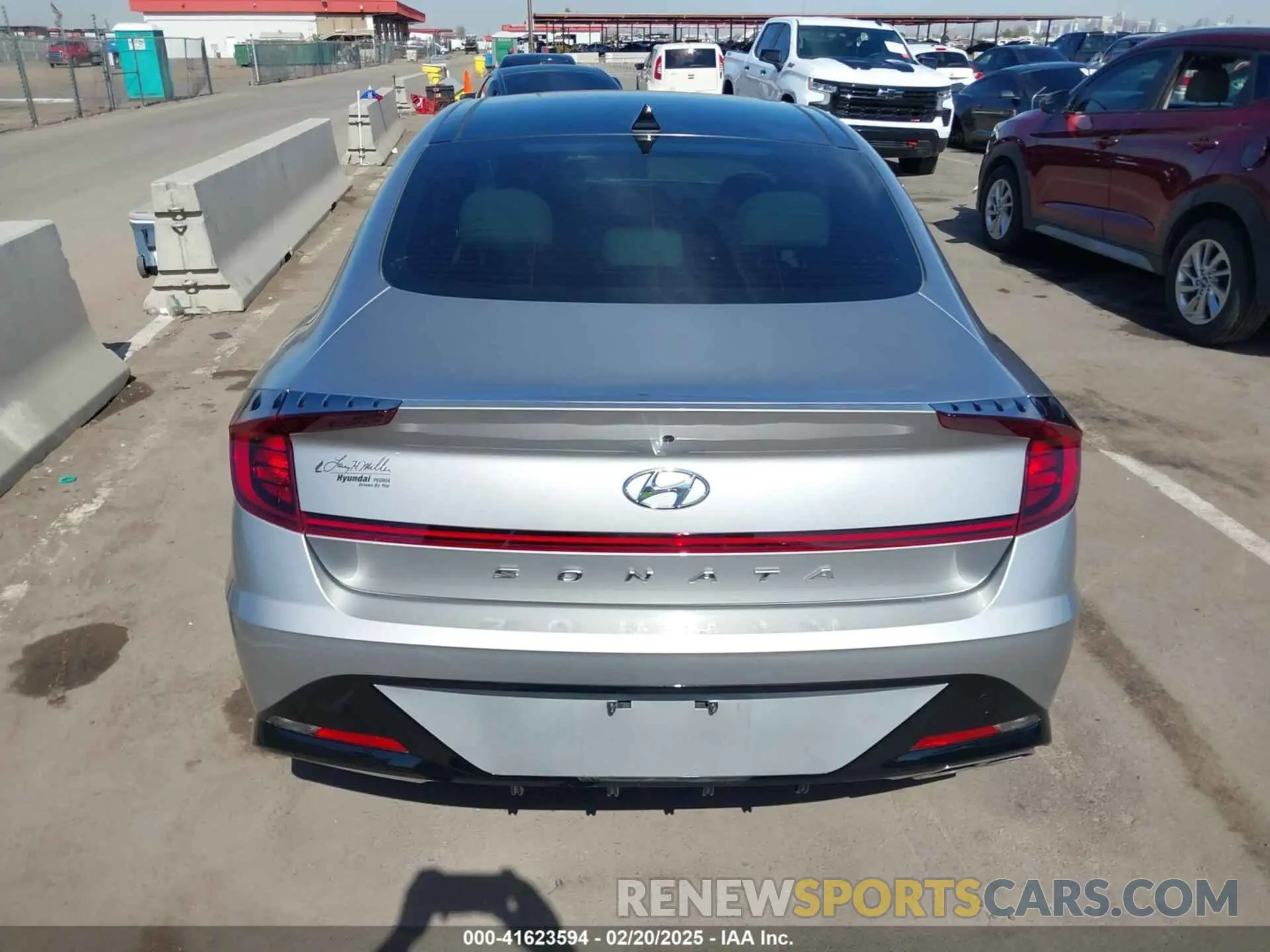 16 fotografías del automóvil dañado KMHL14JA1MA159792 HYUNDAI SONATA 2021