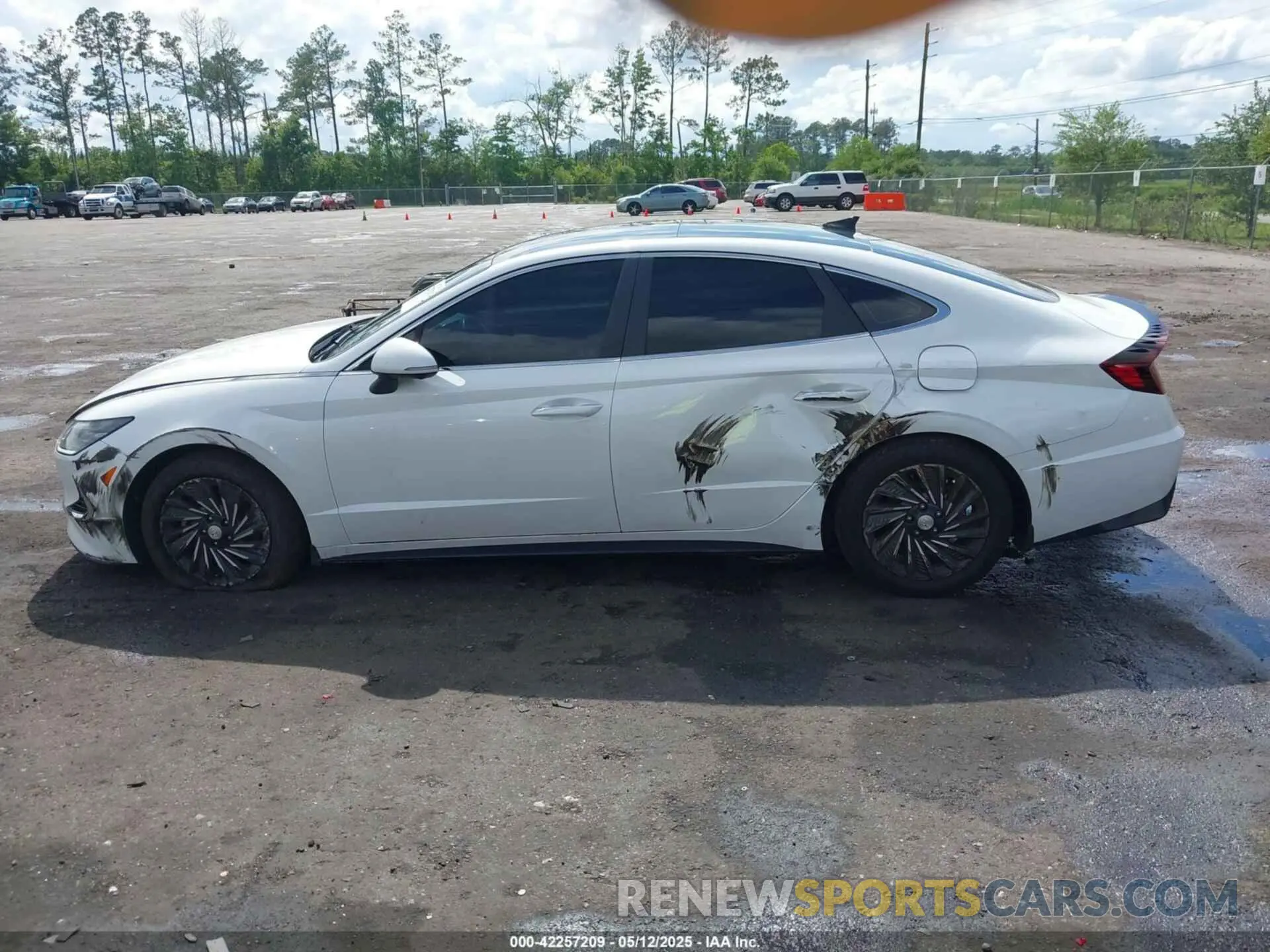 14 fotografías del automóvil dañado KMHL54JJ9MA021955 HYUNDAI SONATA 2021