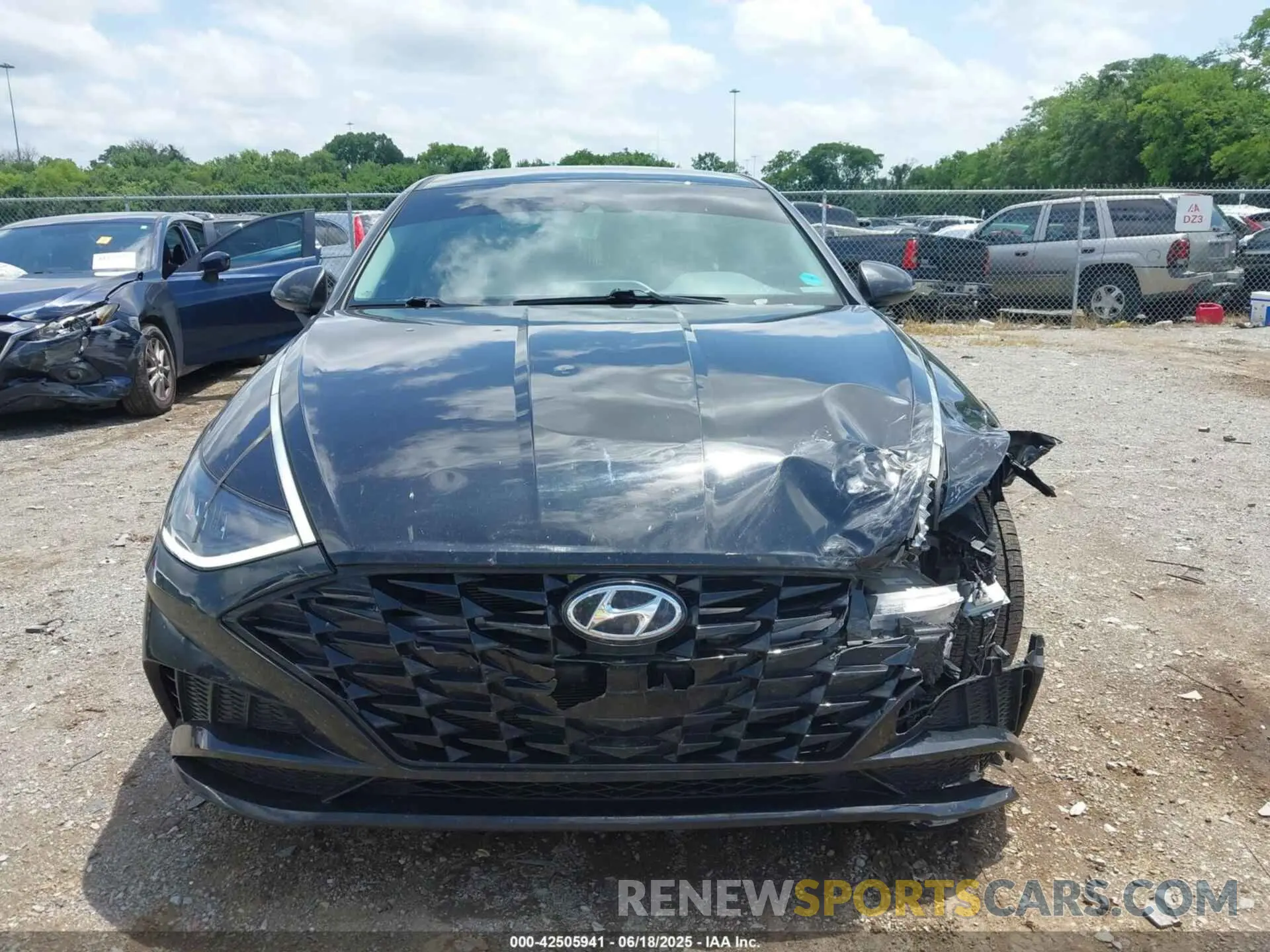12 fotografías del automóvil dañado KMHL64JA3MA147029 HYUNDAI SONATA 2021