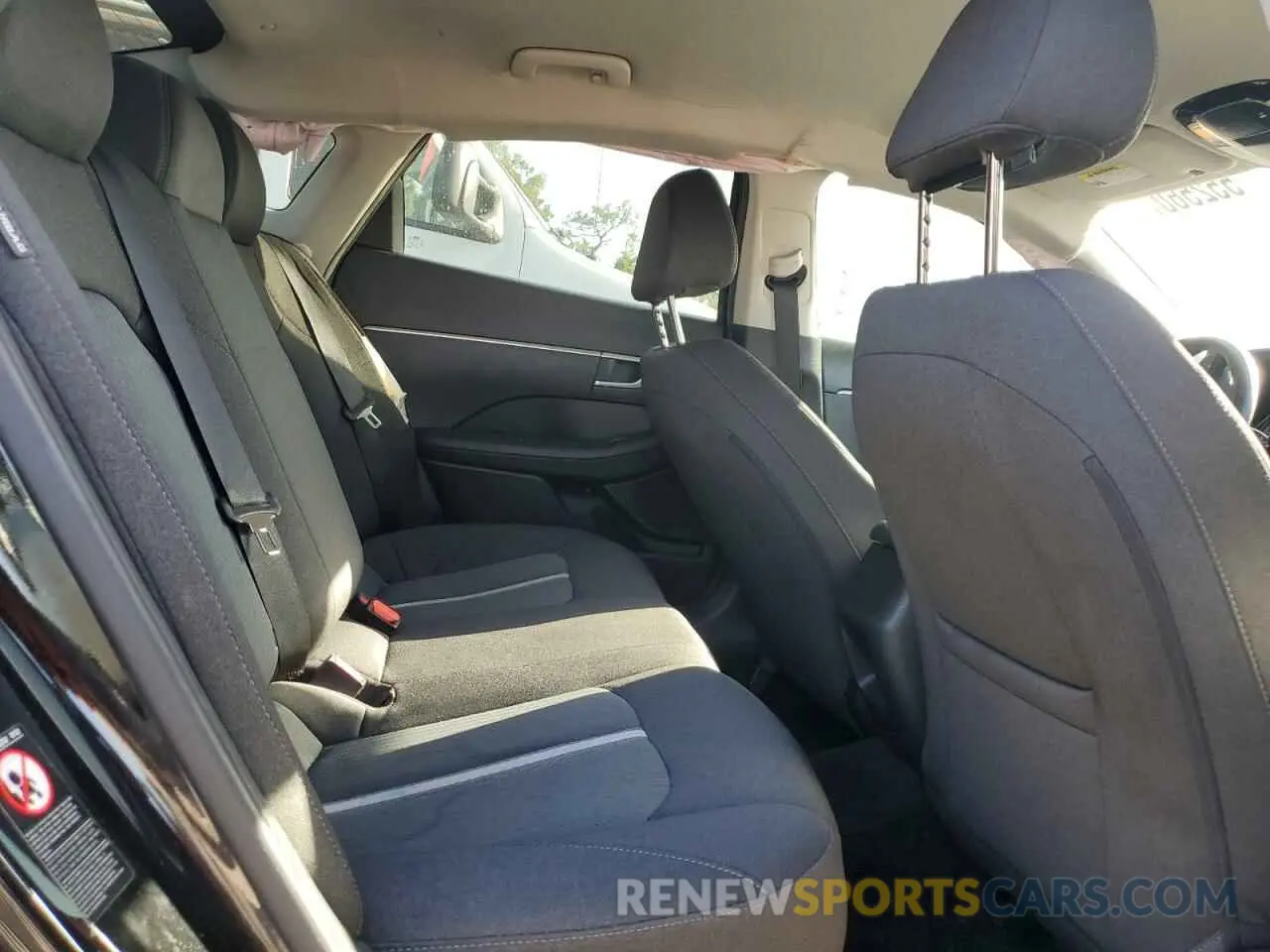 10 fotografías del automóvil dañado 5NPEG4JA3NH134706 HYUNDAI SONATA 2022
