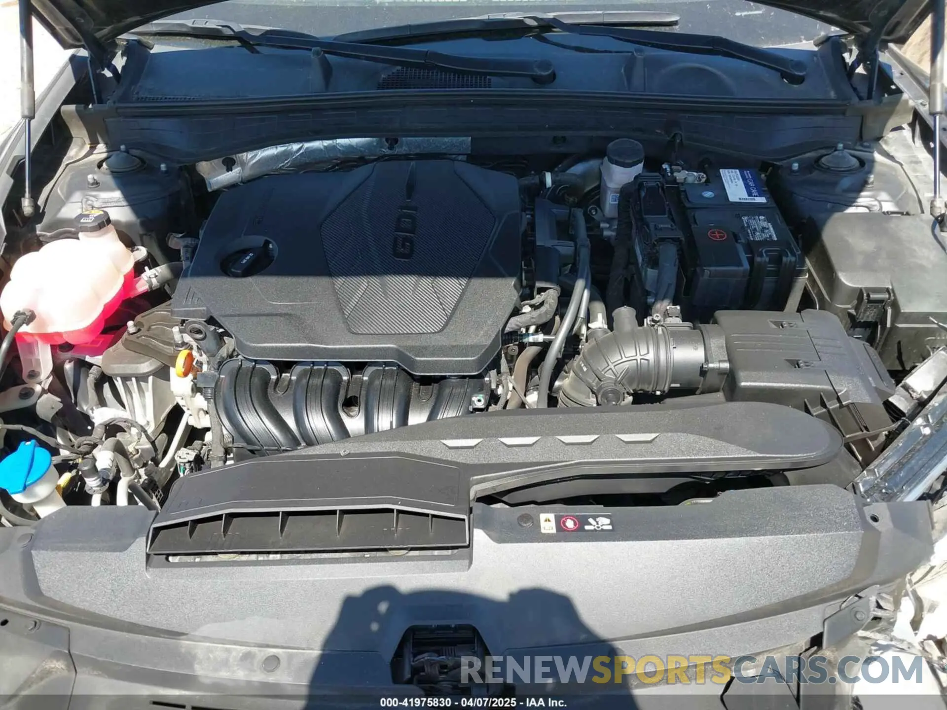 10 fotografías del automóvil dañado 5NPEG4JA7NH135356 HYUNDAI SONATA 2022