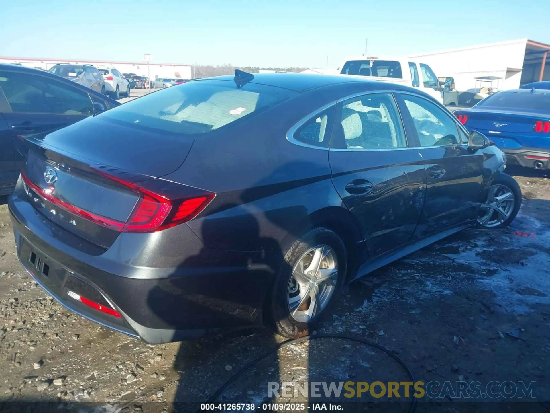 4 fotografías del automóvil dañado 5NPEG4JA9NH143121 HYUNDAI SONATA 2022