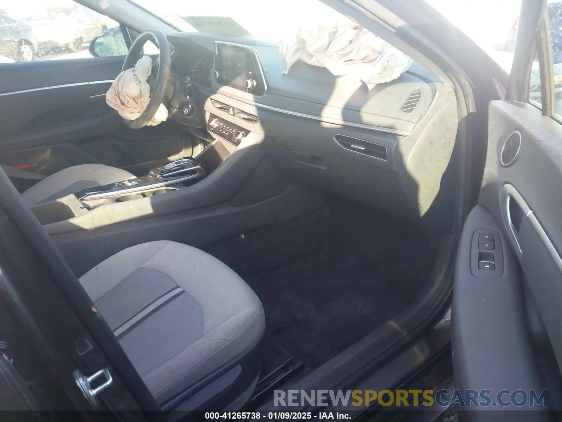 5 fotografías del automóvil dañado 5NPEG4JA9NH143121 HYUNDAI SONATA 2022