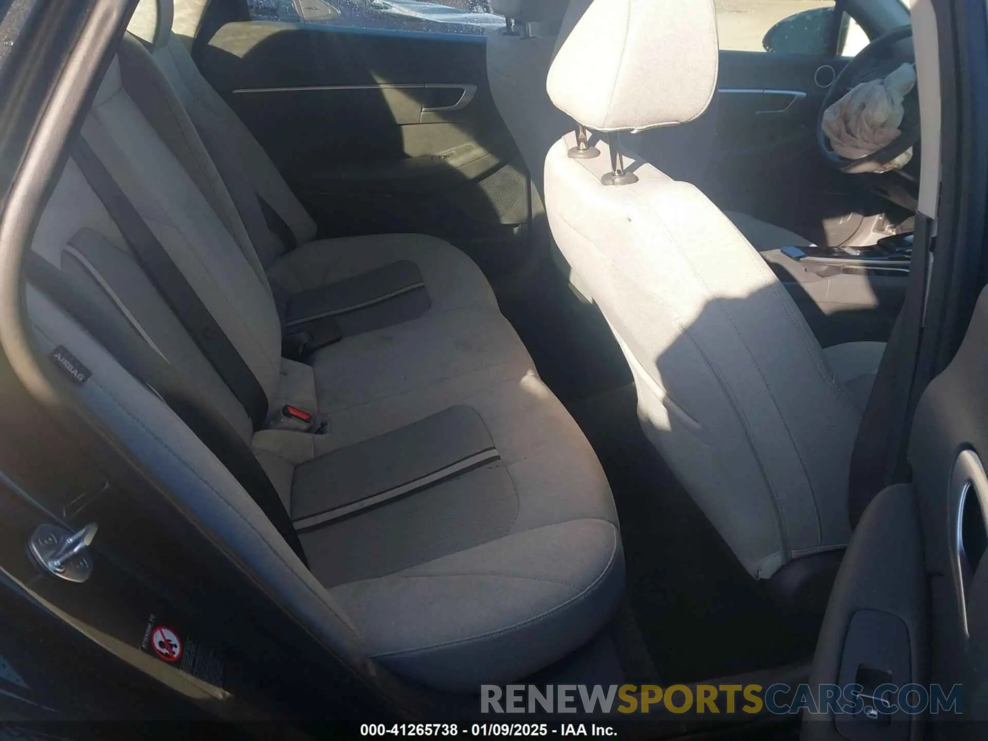 8 fotografías del automóvil dañado 5NPEG4JA9NH143121 HYUNDAI SONATA 2022