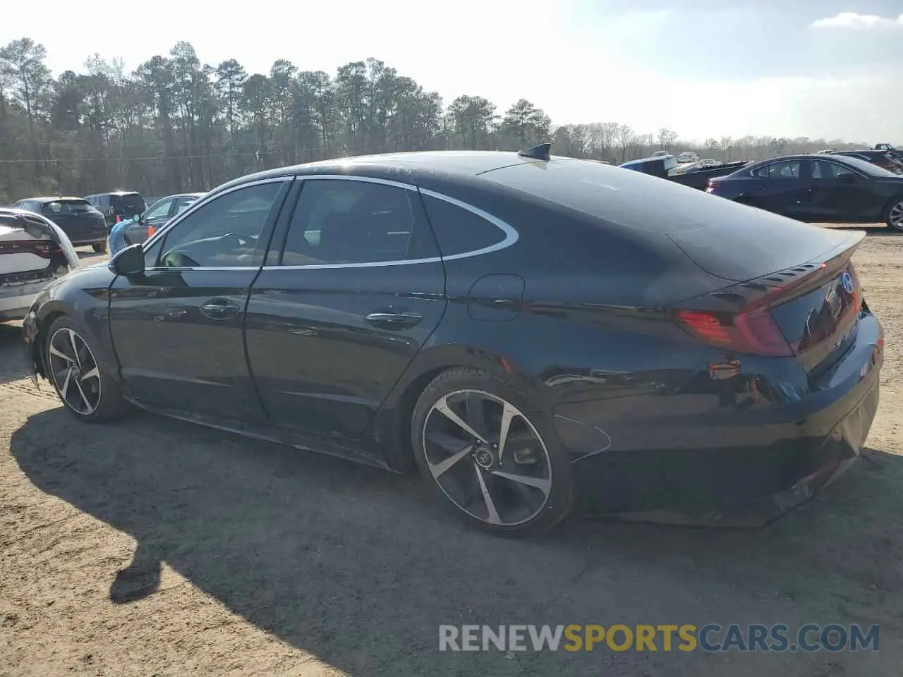 2 fotografías del automóvil dañado 5NPEJ4J20NH135824 HYUNDAI SONATA 2022