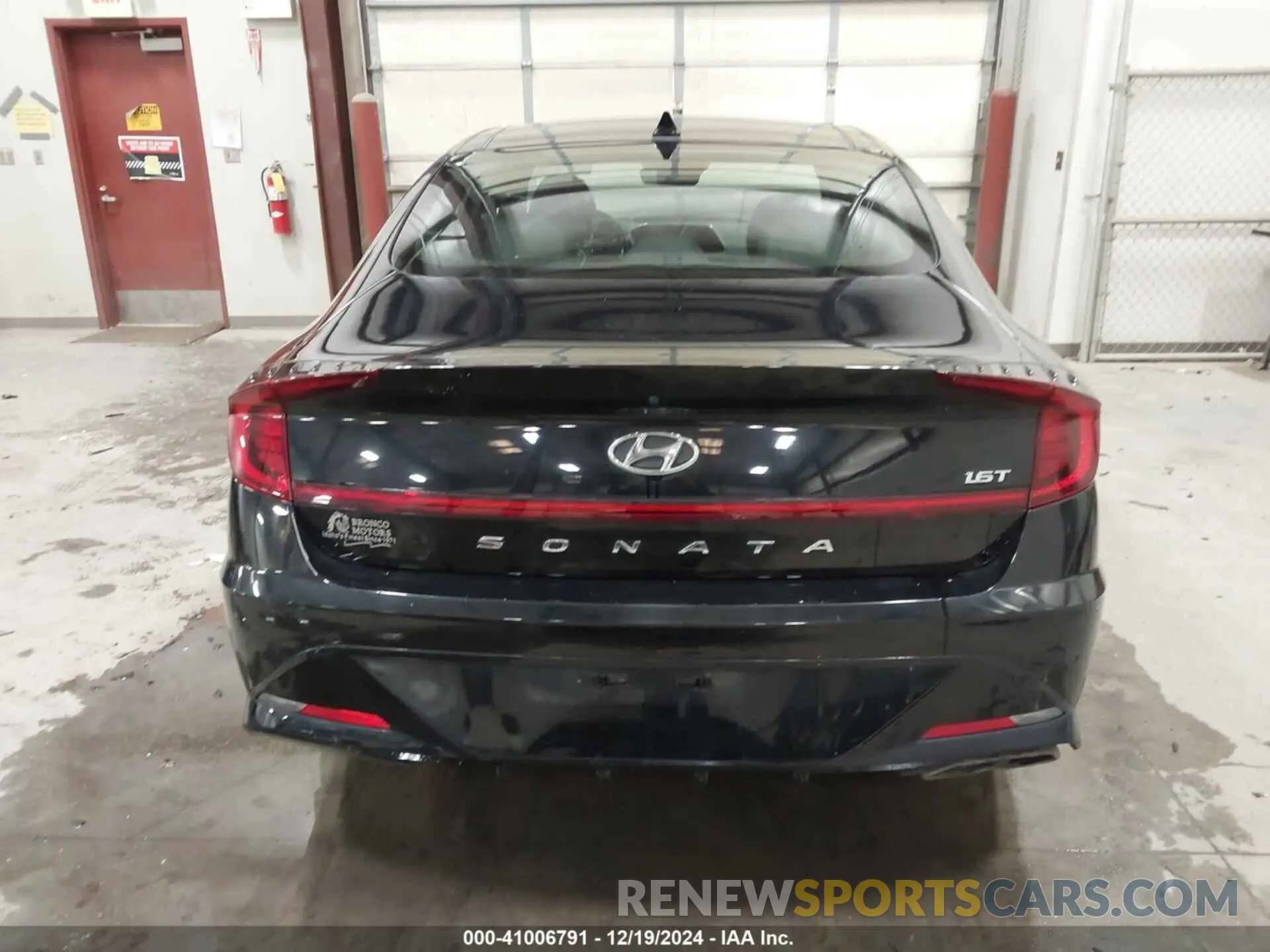 15 fotografías del automóvil dañado 5NPEJ4J27NH133844 HYUNDAI SONATA 2022