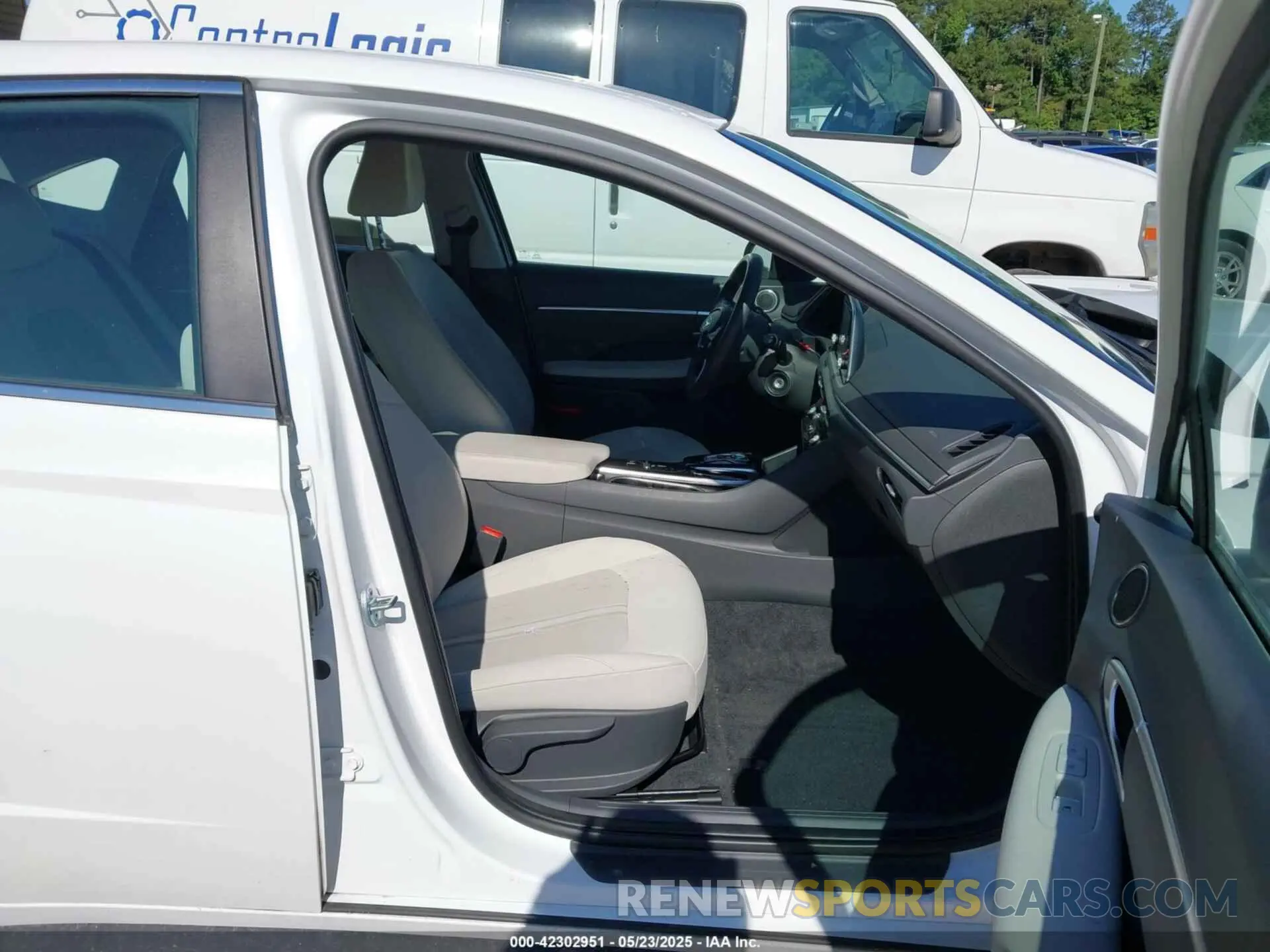 5 fotografías del automóvil dañado KMHL24JA6NA226241 HYUNDAI SONATA 2022