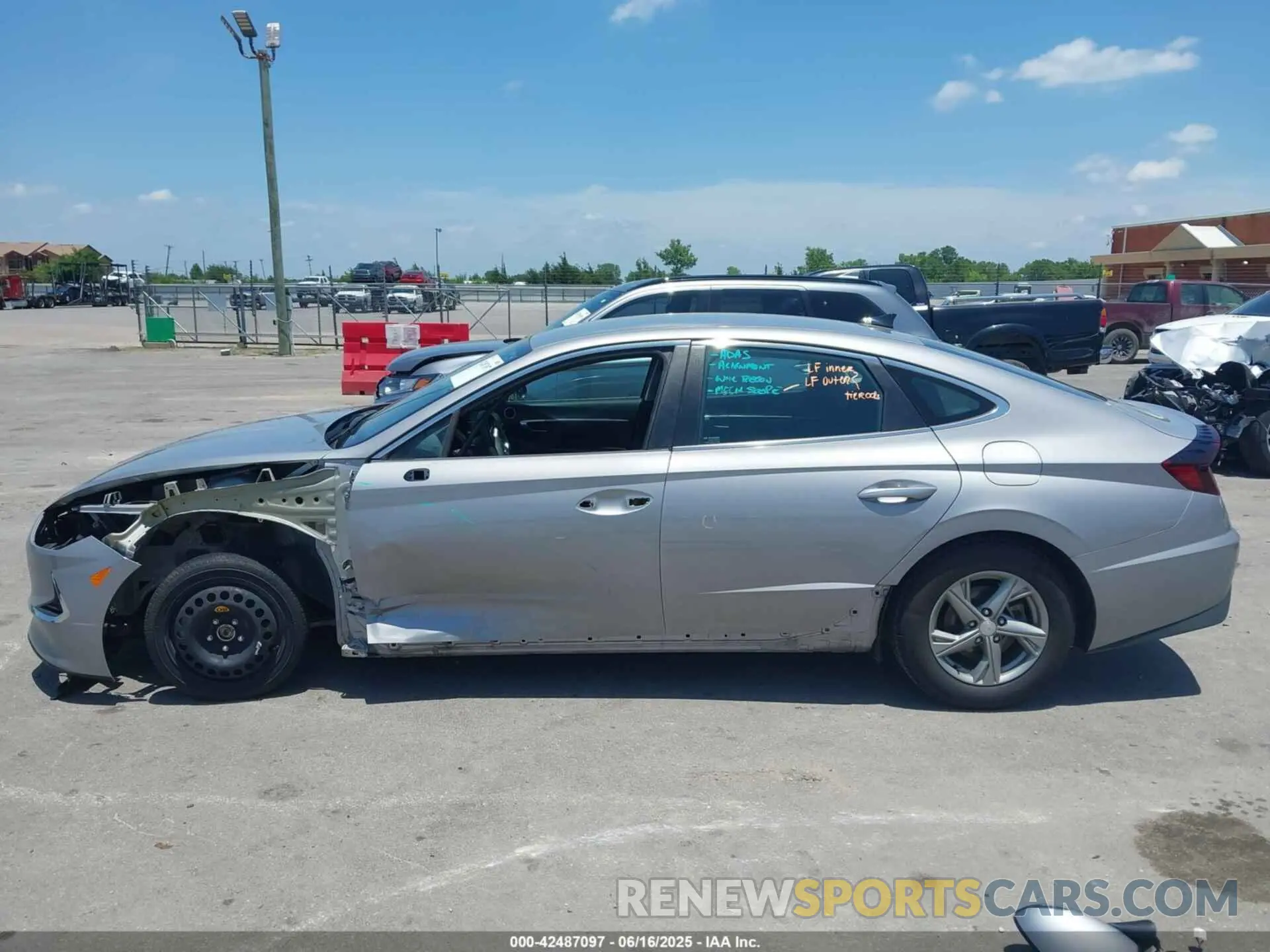 15 fotografías del automóvil dañado KMHL24JA7PA259171 HYUNDAI SONATA 2023