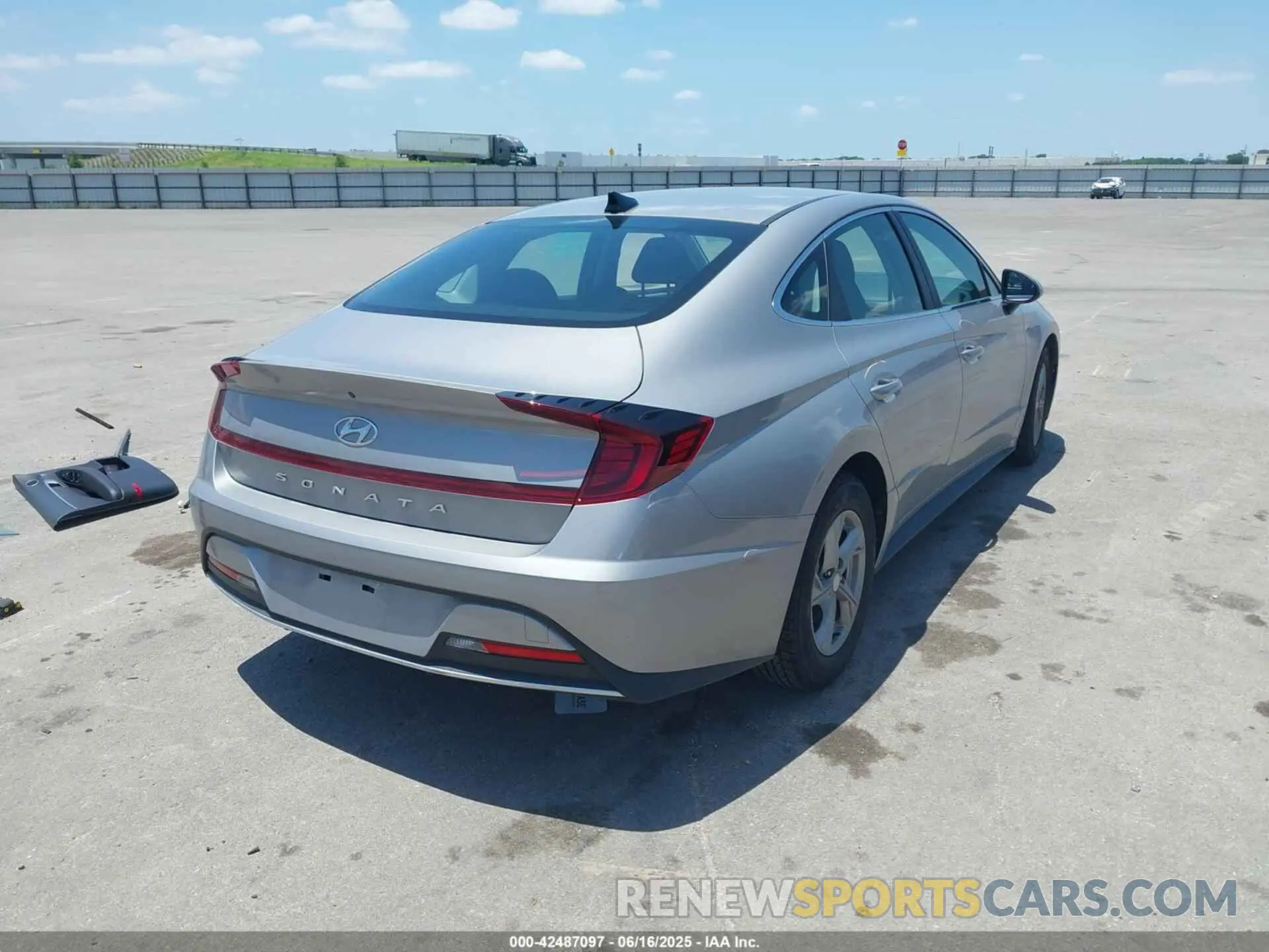 4 fotografías del automóvil dañado KMHL24JA7PA259171 HYUNDAI SONATA 2023