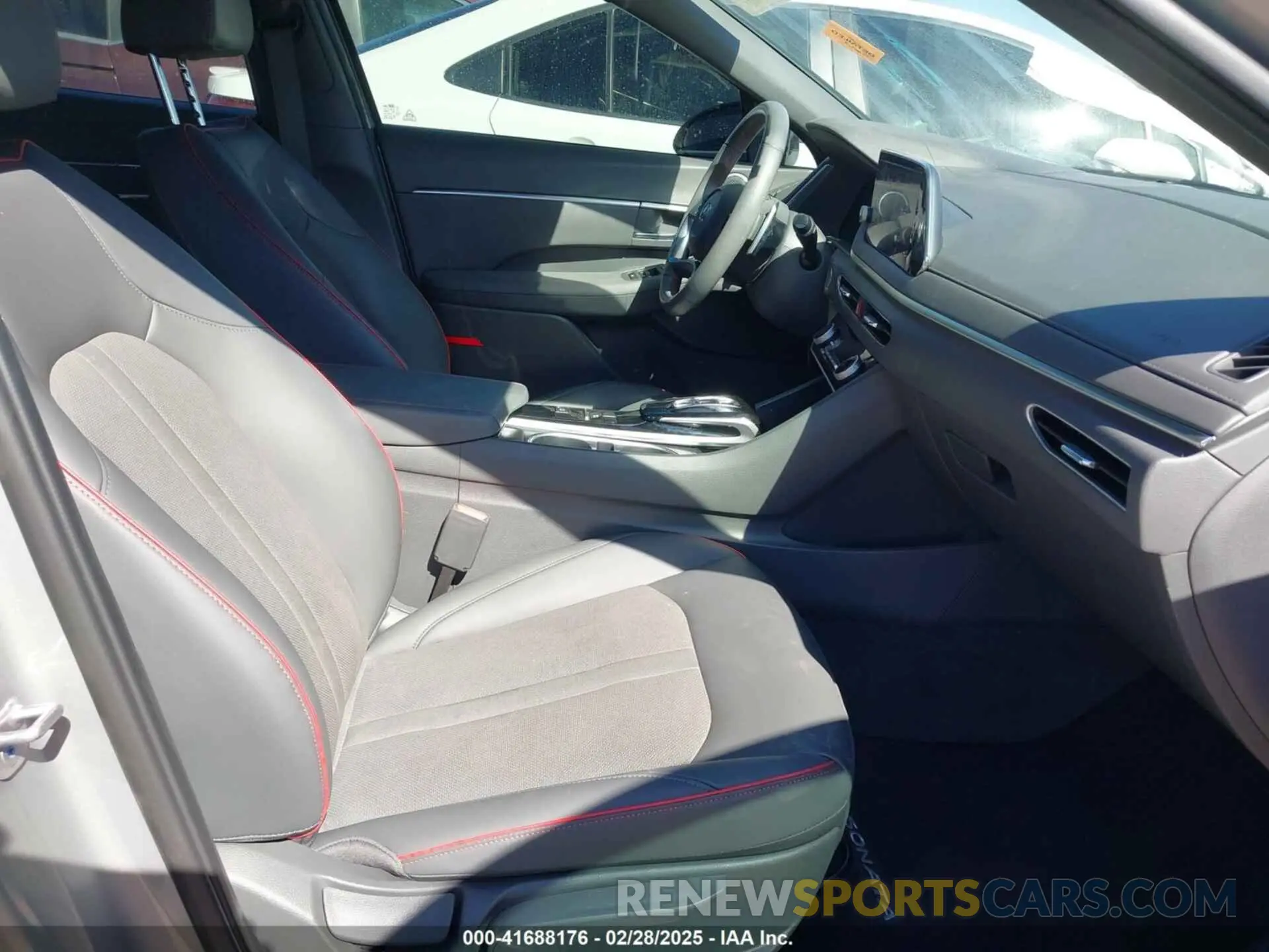 5 fotografías del automóvil dañado KMHL44J27PA263823 HYUNDAI SONATA 2023
