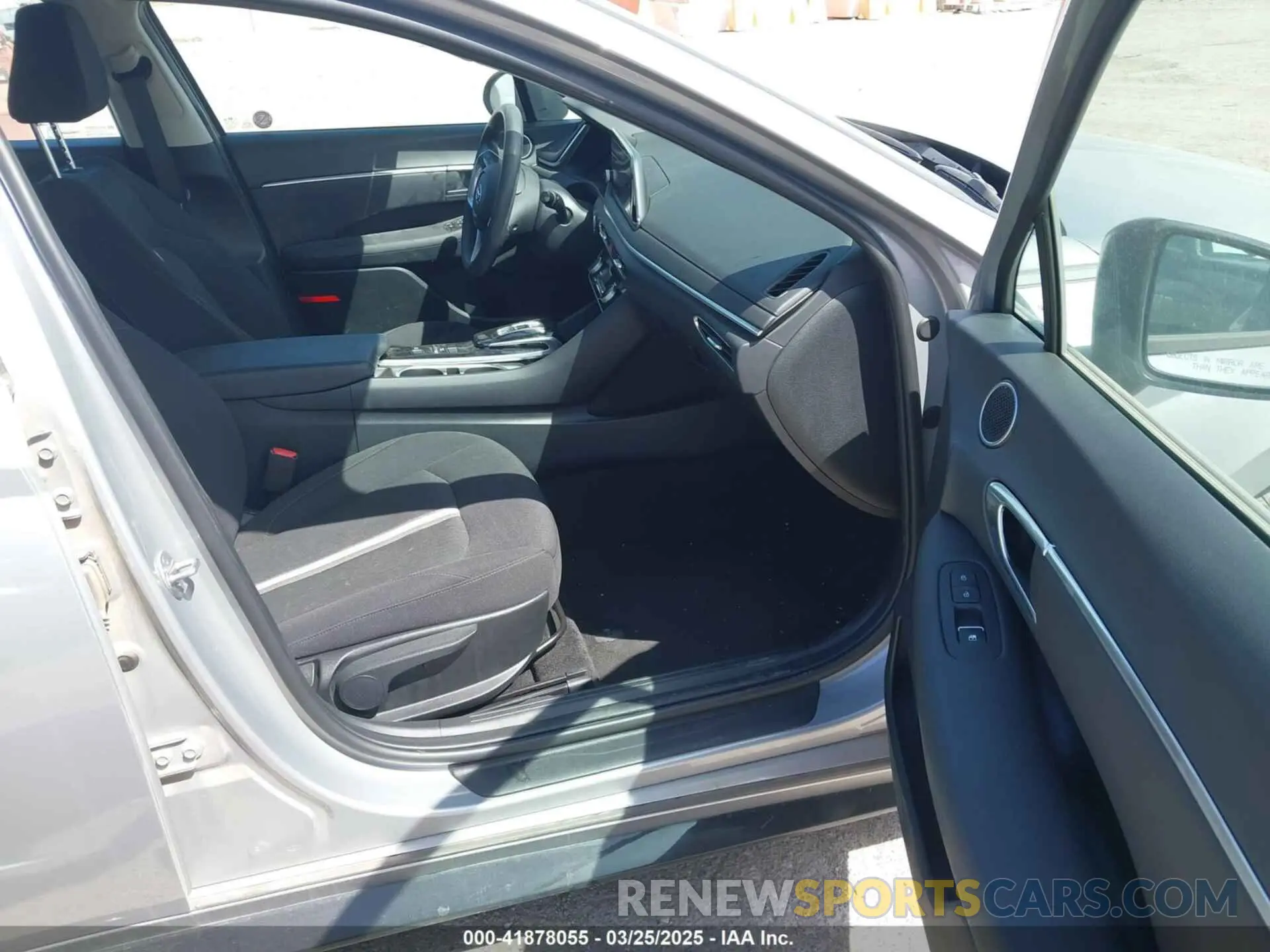 5 fotografías del automóvil dañado KMHL64JA0PA319652 HYUNDAI SONATA 2023