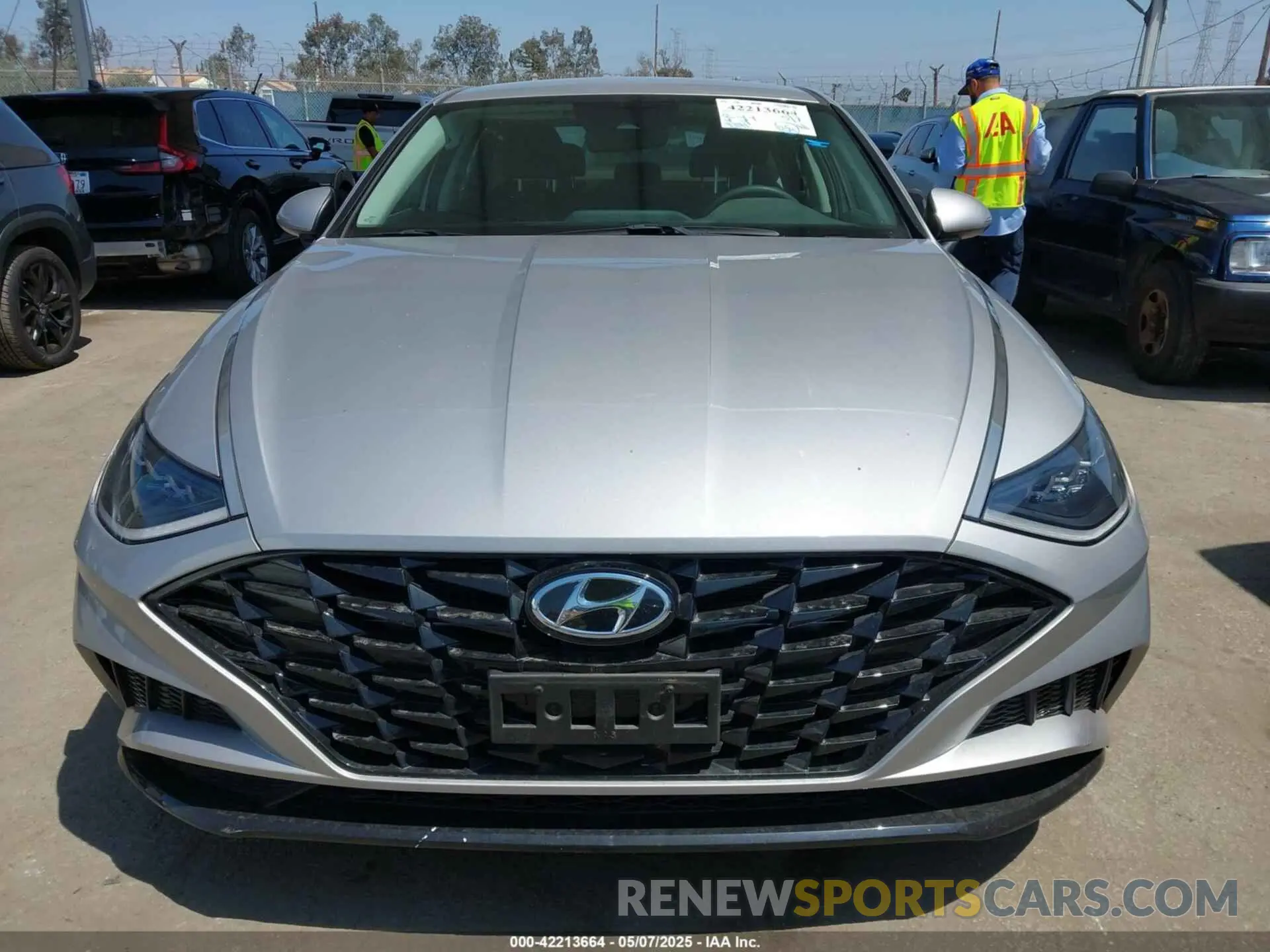 12 fotografías del automóvil dañado KMHL64JA1PA329347 HYUNDAI SONATA 2023