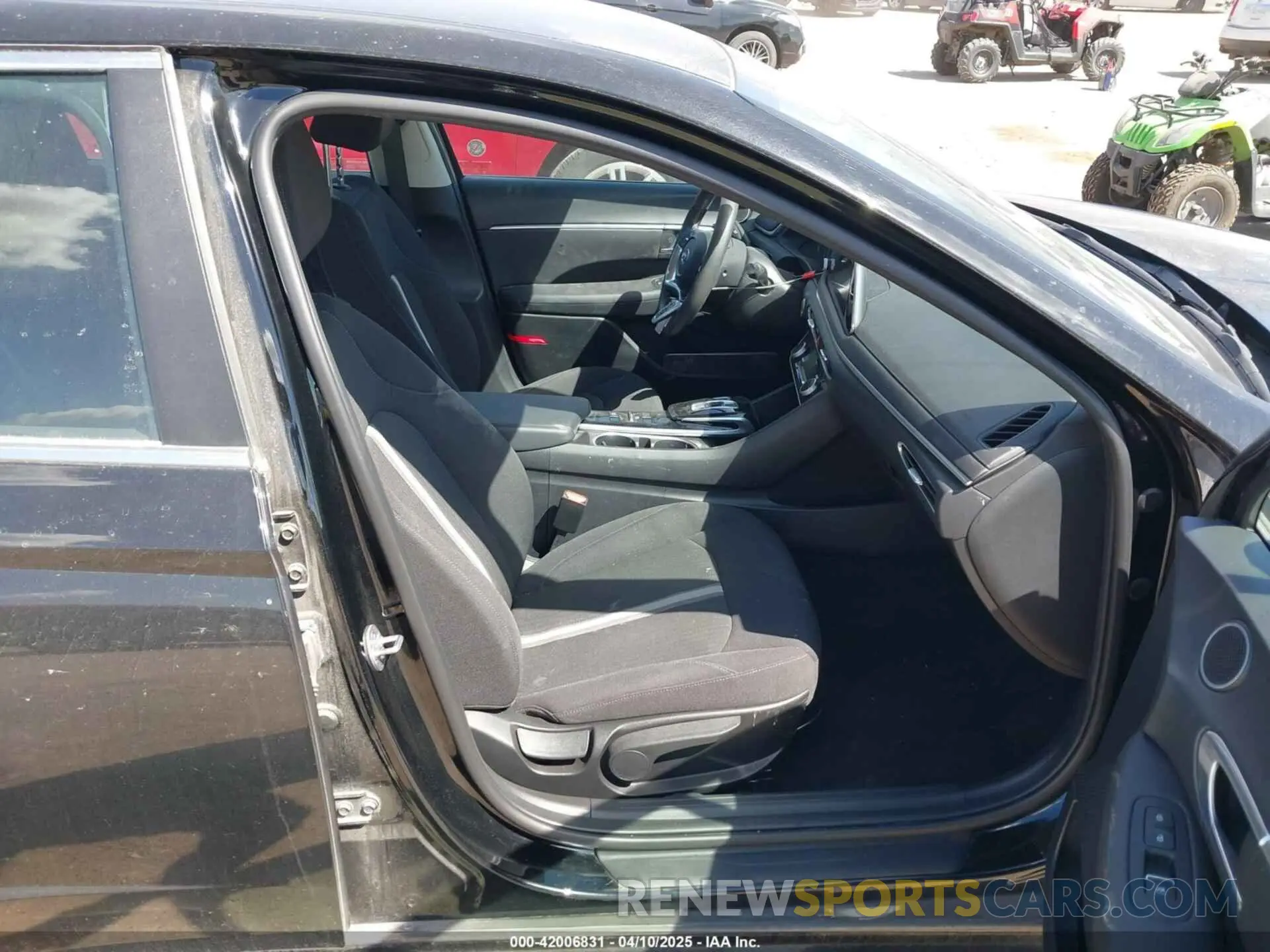 5 fotografías del automóvil dañado KMHL64JA3PA282175 HYUNDAI SONATA 2023
