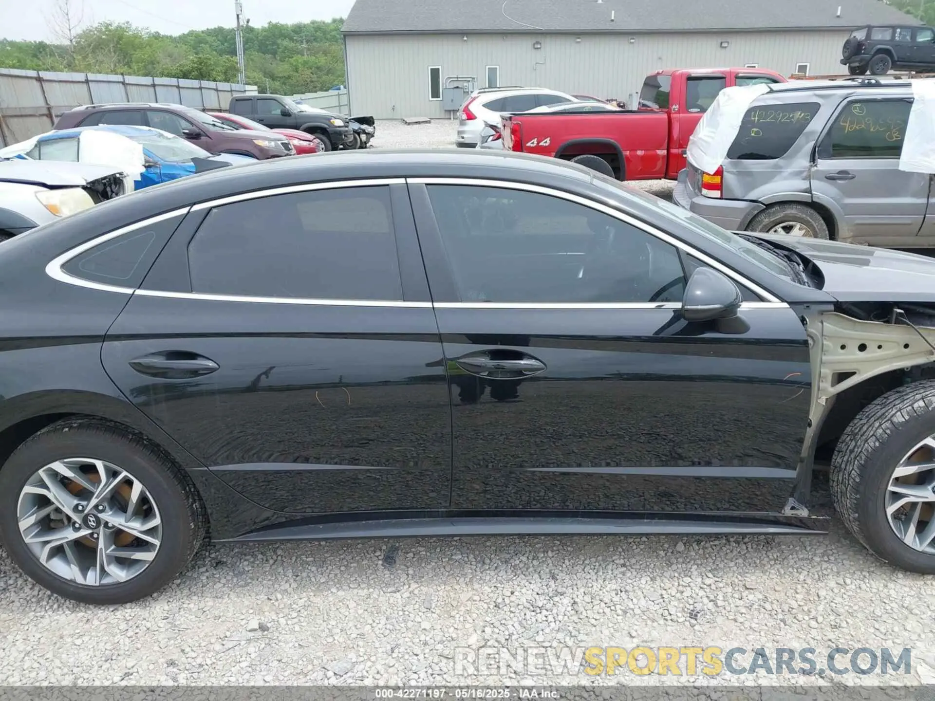 14 fotografías del automóvil dañado KMHL64JA7PA257036 HYUNDAI SONATA 2023
