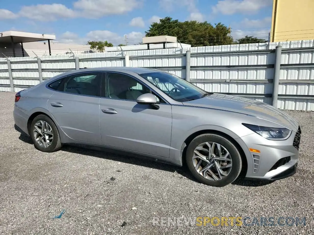 4 fotografías del automóvil dañado KMHL64JA7PA289355 HYUNDAI SONATA 2023