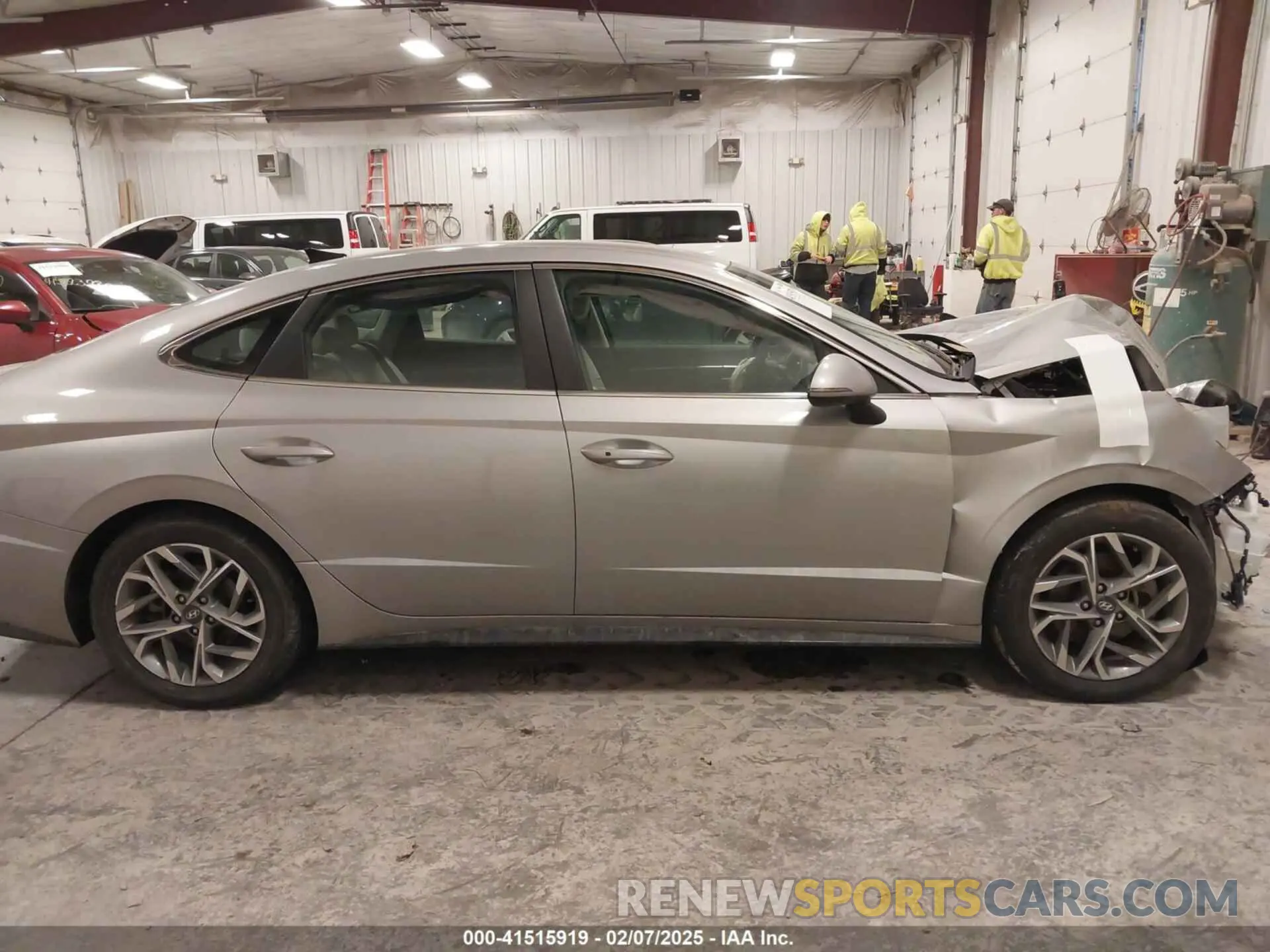 13 fotografías del automóvil dañado KMHL64JA7PA316568 HYUNDAI SONATA 2023