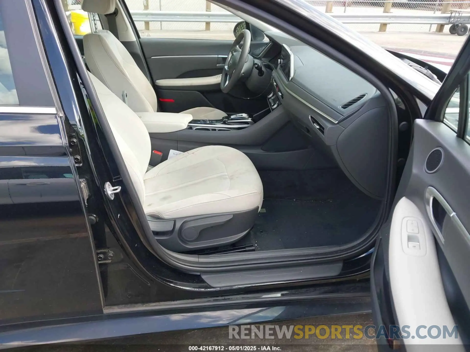 5 fotografías del automóvil dañado KMHL64JA9PA314983 HYUNDAI SONATA 2023