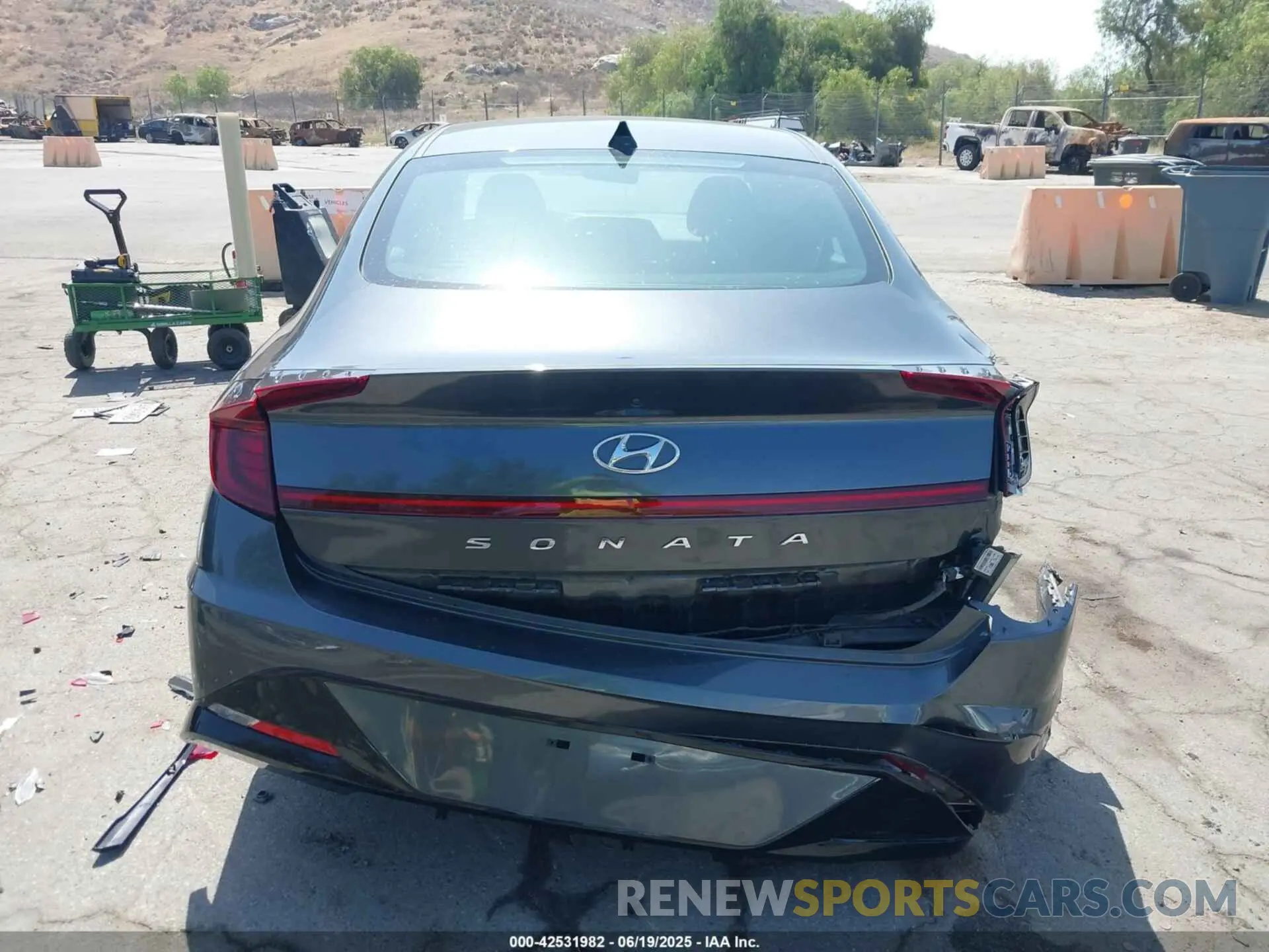 17 fotografías del automóvil dañado KMHL64JAXPA262957 HYUNDAI SONATA 2023