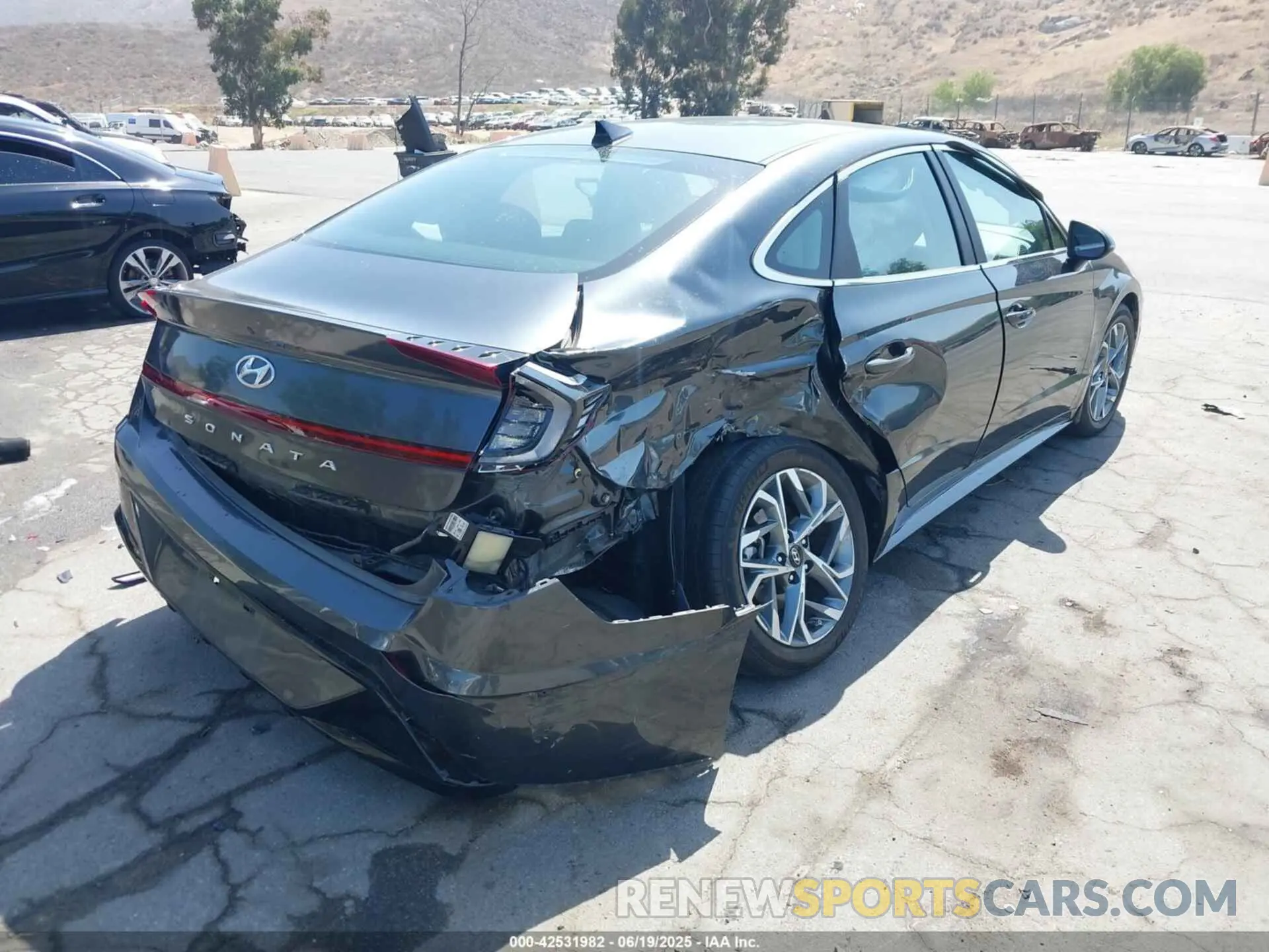 4 fotografías del automóvil dañado KMHL64JAXPA262957 HYUNDAI SONATA 2023