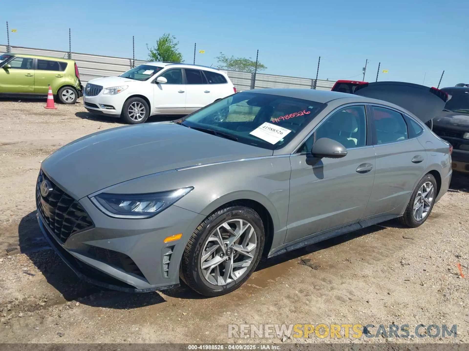 2 fotografías del automóvil dañado KMHL64JAXPA288278 HYUNDAI SONATA 2023