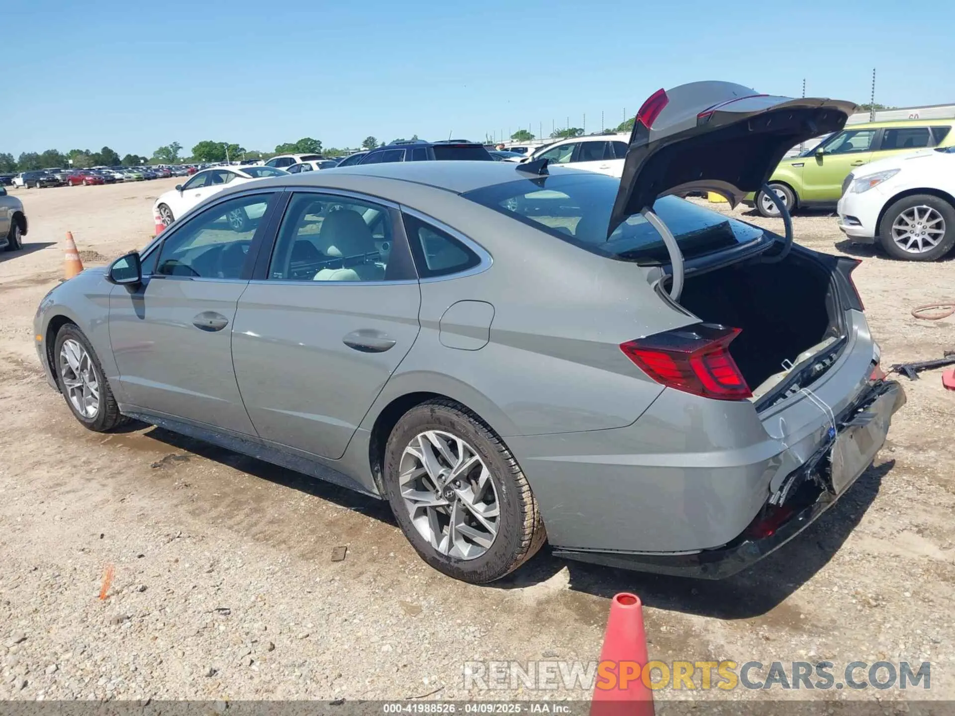 3 fotografías del automóvil dañado KMHL64JAXPA288278 HYUNDAI SONATA 2023