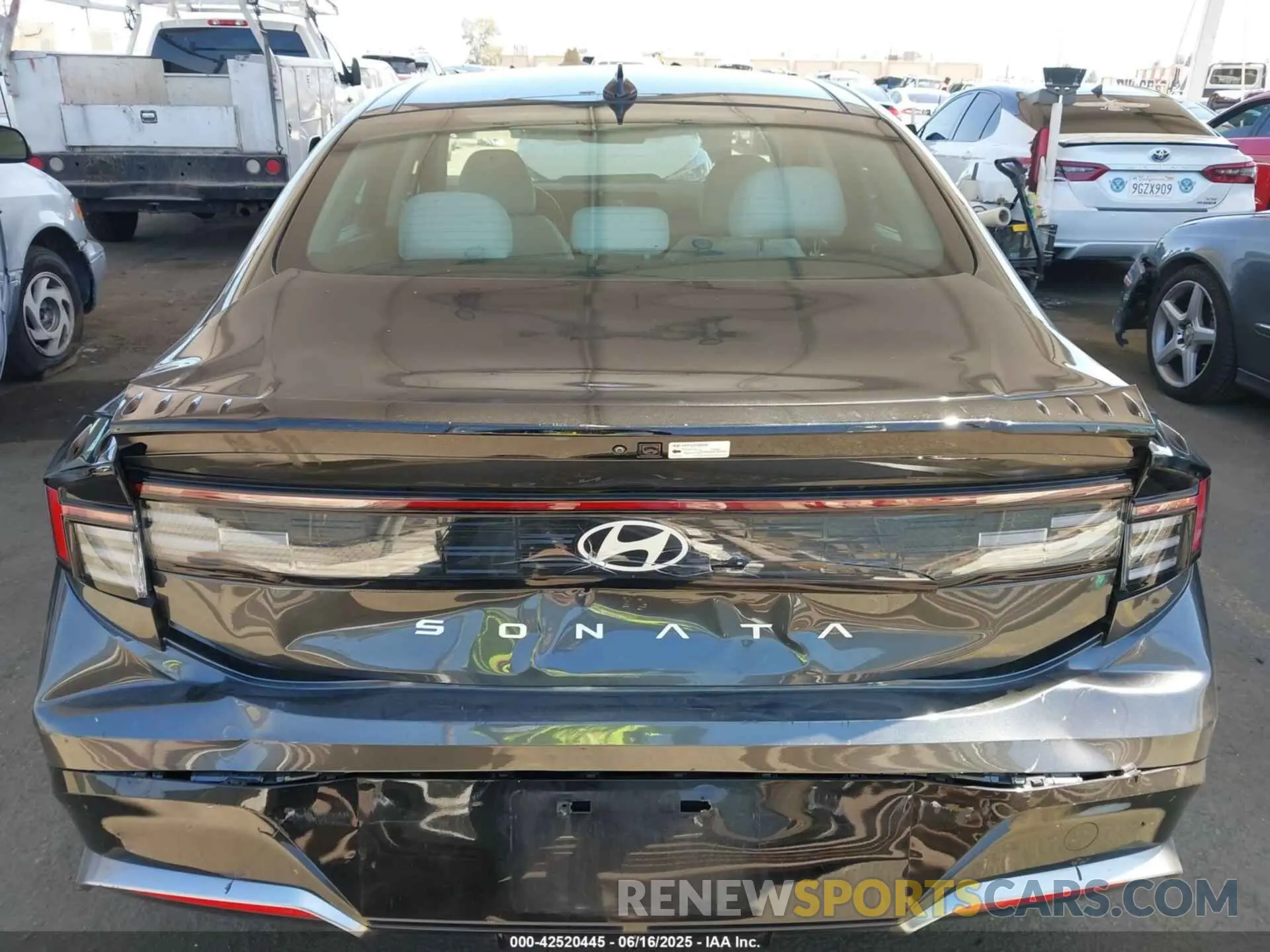 16 fotografías del automóvil dañado KMHL14JA1RA396404 HYUNDAI SONATA 2024