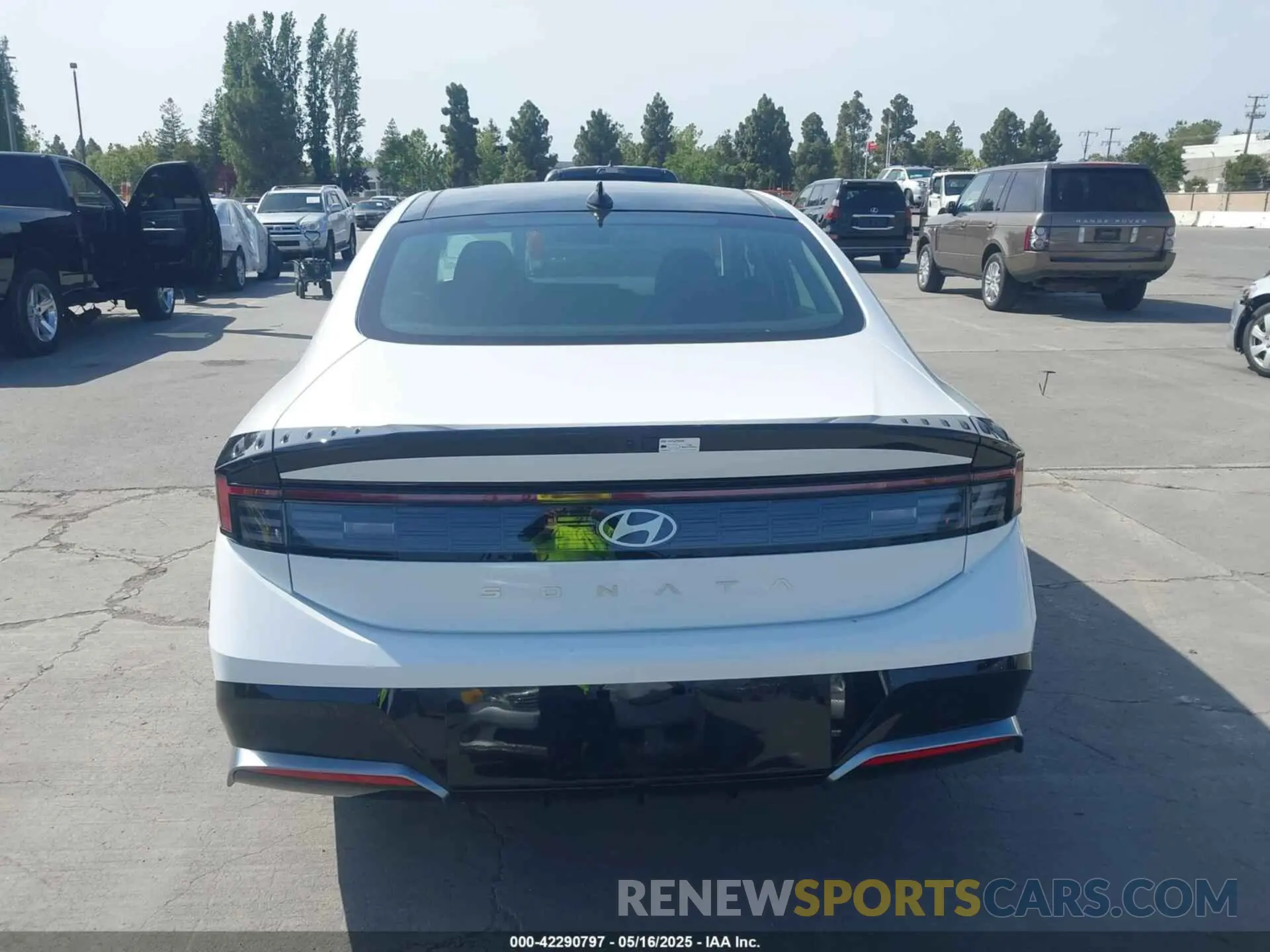 17 fotografías del automóvil dañado KMHL14JA6RA426688 HYUNDAI SONATA 2024