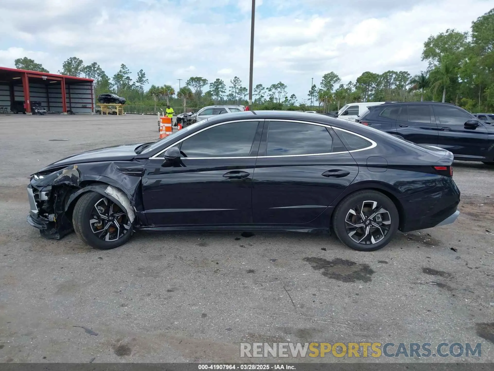 14 fotografías del automóvil dañado KMHL64JA1RA354932 HYUNDAI SONATA 2024