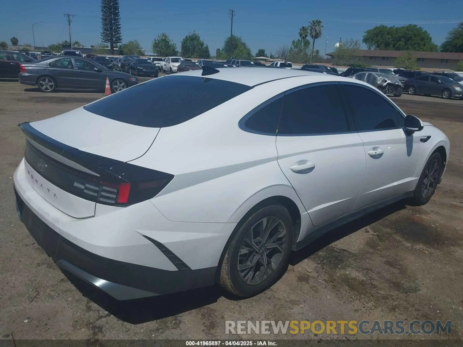 4 fotografías del automóvil dañado KMHL64JA1RA389888 HYUNDAI SONATA 2024