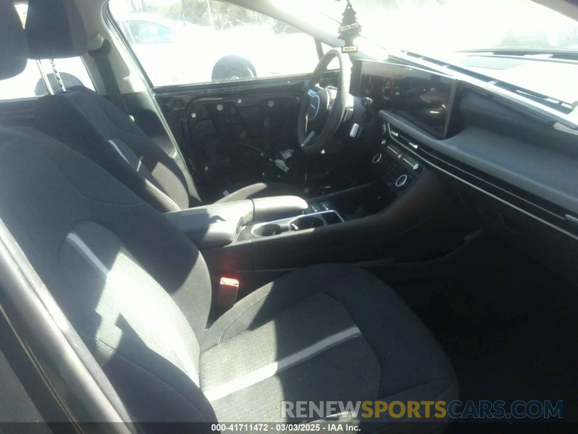 5 fotografías del automóvil dañado KMHL64JA2RA385381 HYUNDAI SONATA 2024