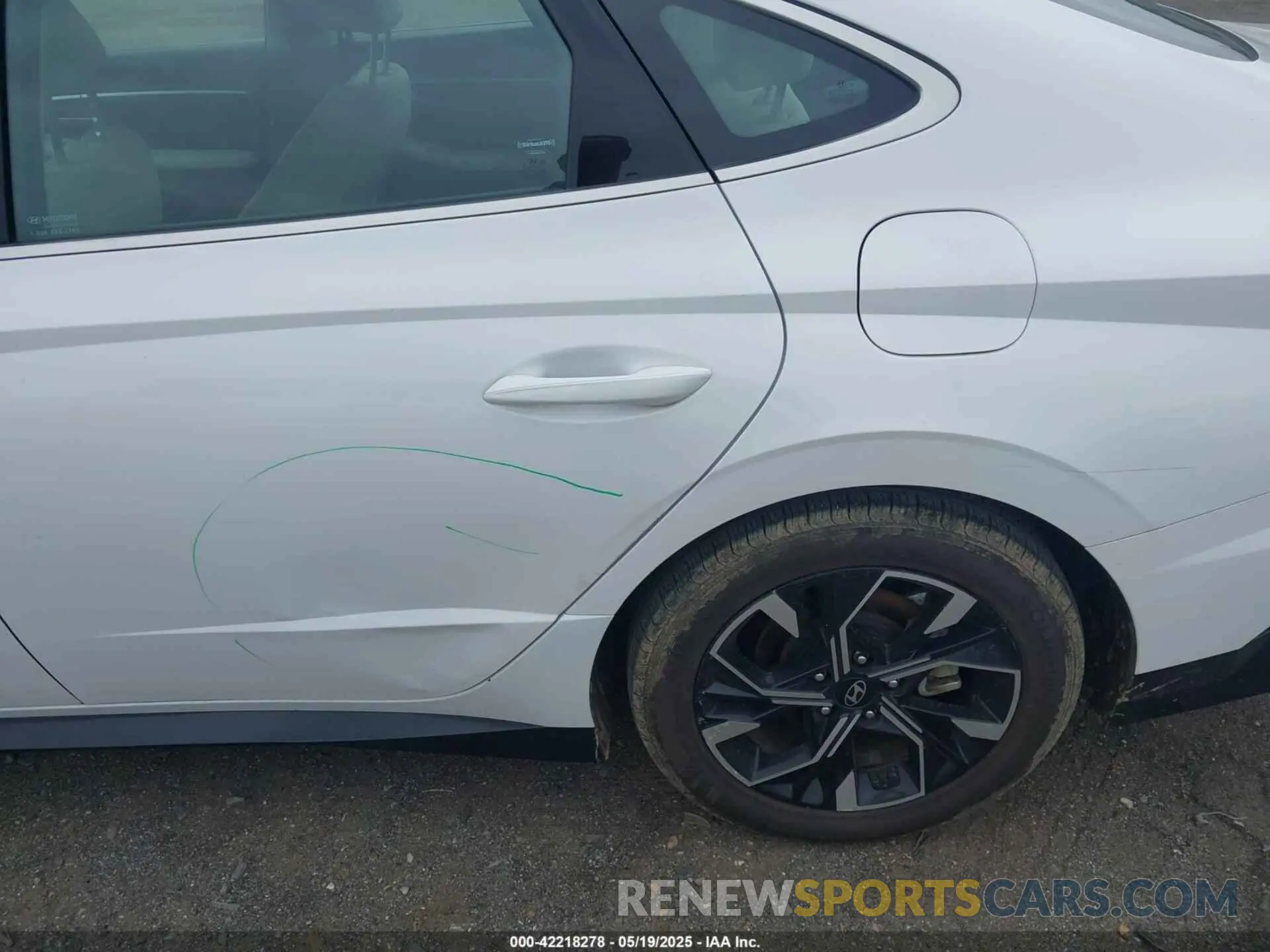 17 fotografías del automóvil dañado KMHL64JA3RA375328 HYUNDAI SONATA 2024