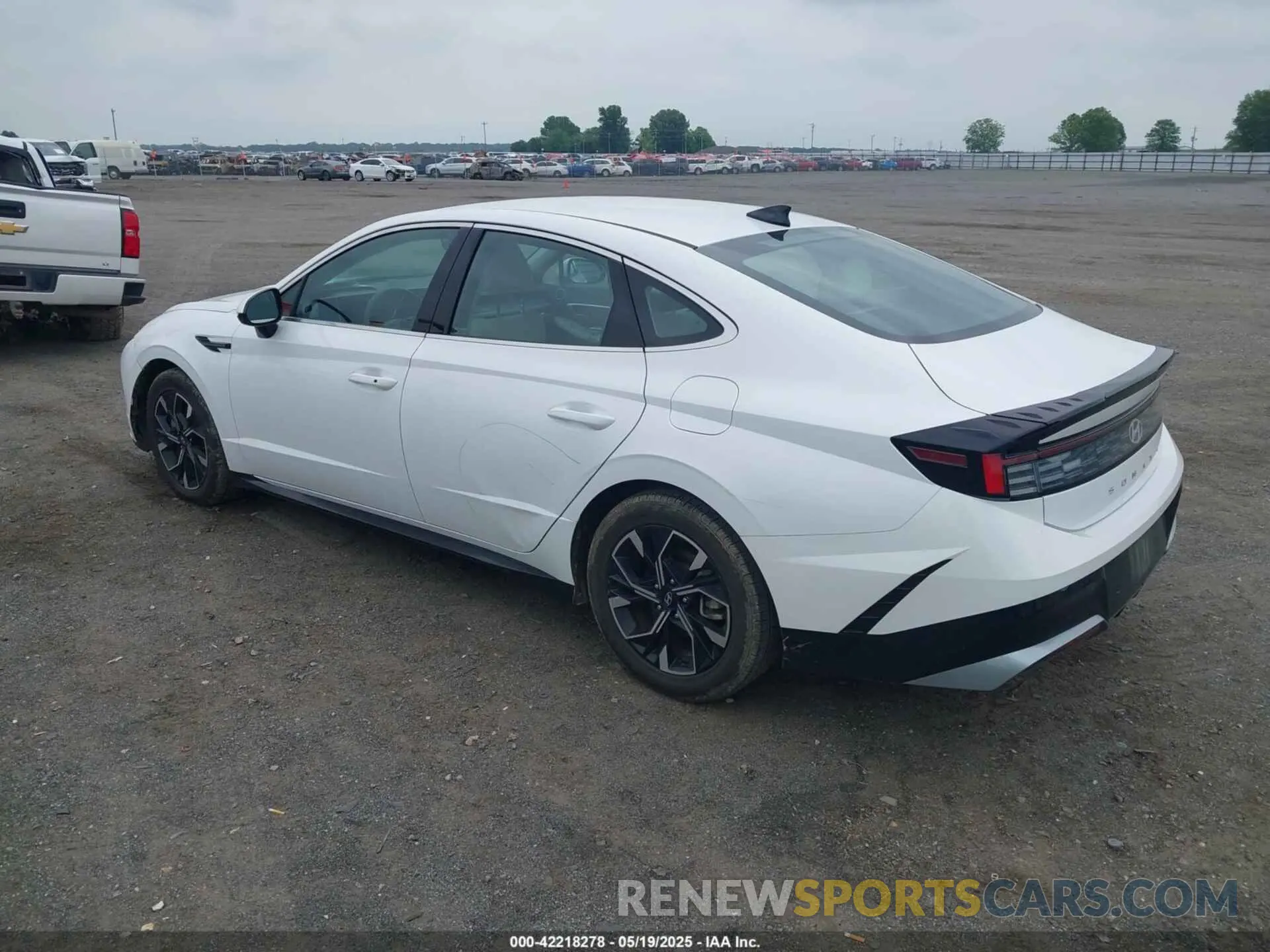 3 fotografías del automóvil dañado KMHL64JA3RA375328 HYUNDAI SONATA 2024