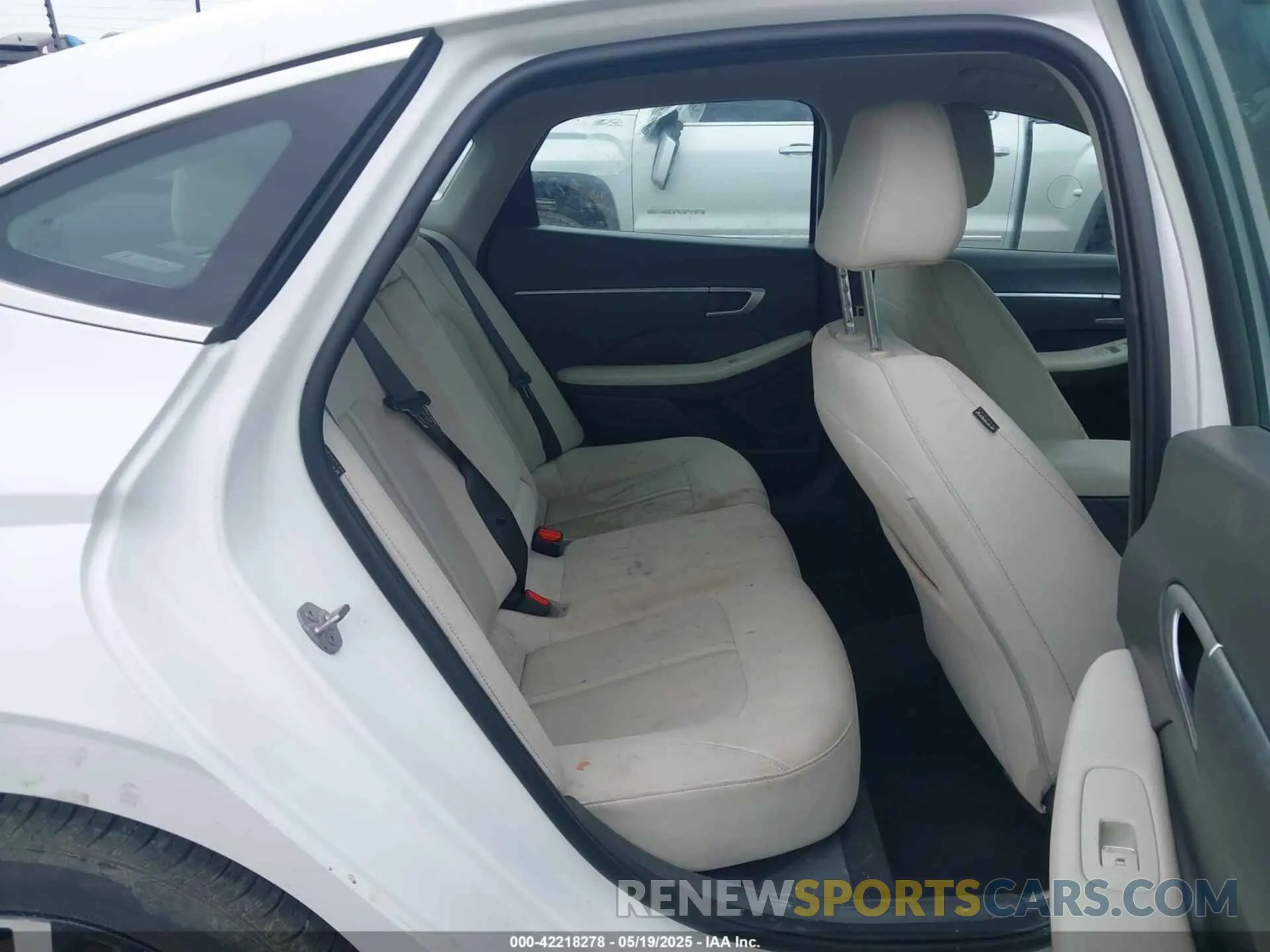 8 fotografías del automóvil dañado KMHL64JA3RA375328 HYUNDAI SONATA 2024