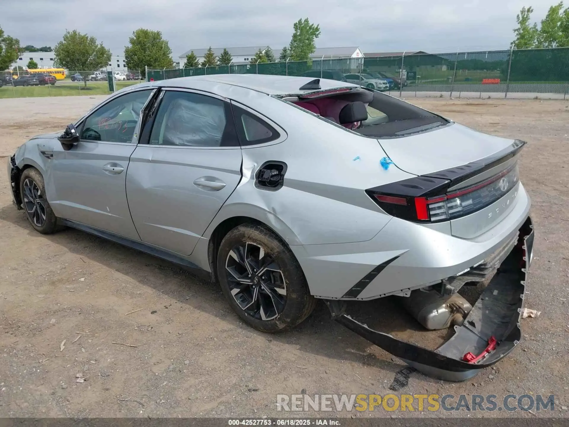 3 fotografías del automóvil dañado KMHL64JA4RA368422 HYUNDAI SONATA 2024
