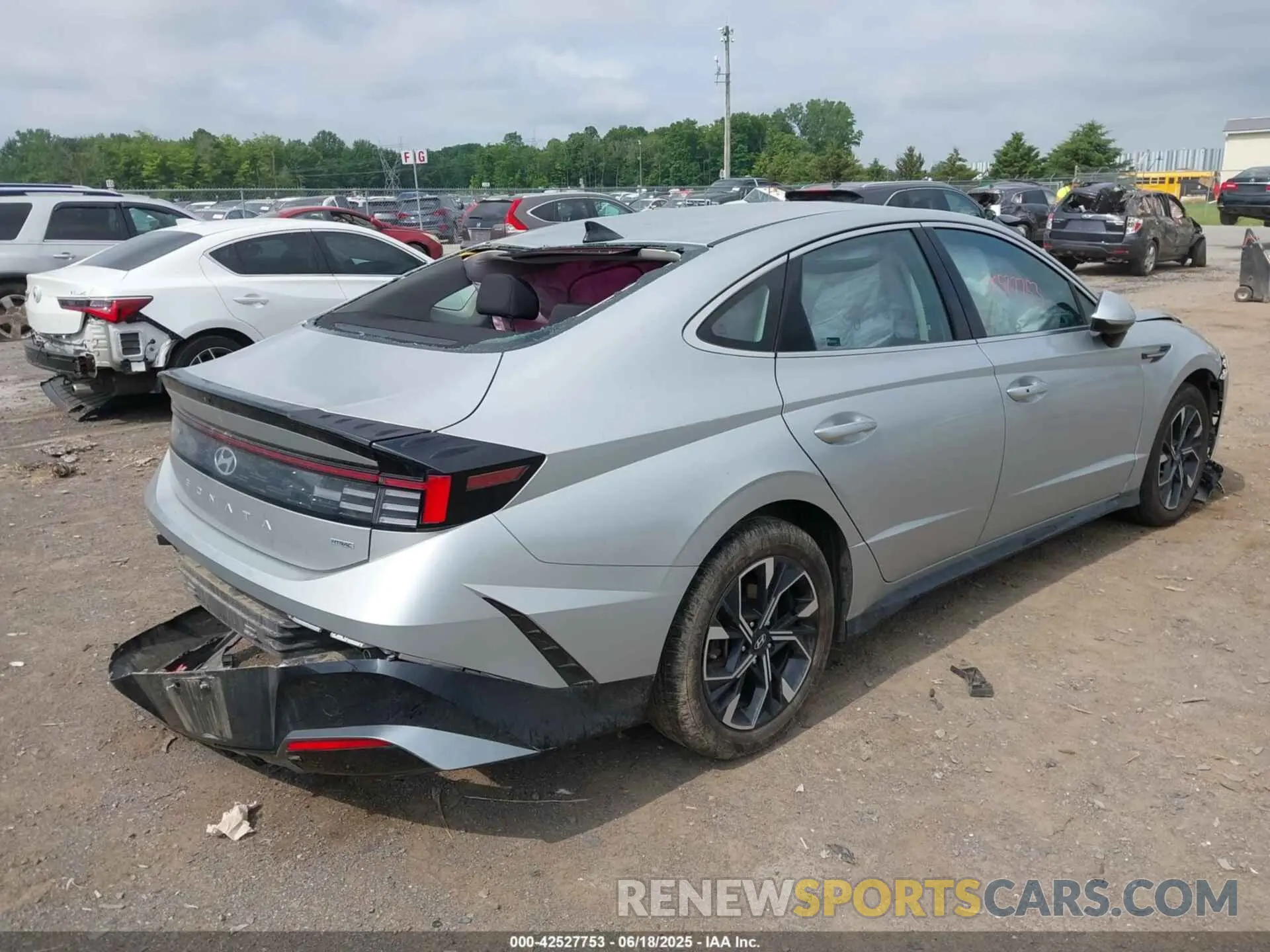4 fotografías del automóvil dañado KMHL64JA4RA368422 HYUNDAI SONATA 2024